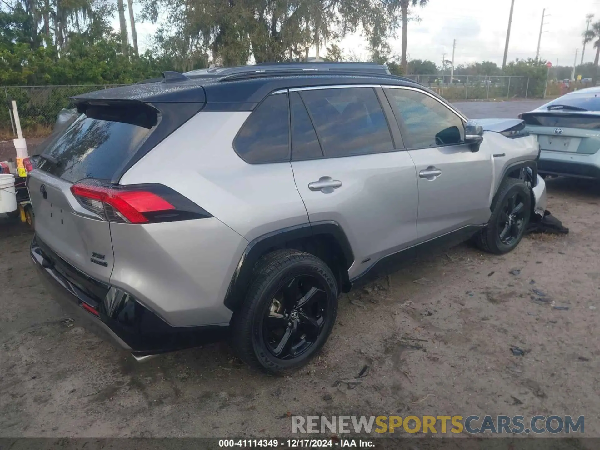 4 fotografías del automóvil dañado 4T3EWRFV6LU004095 TOYOTA RAV4 HYBRID 2020