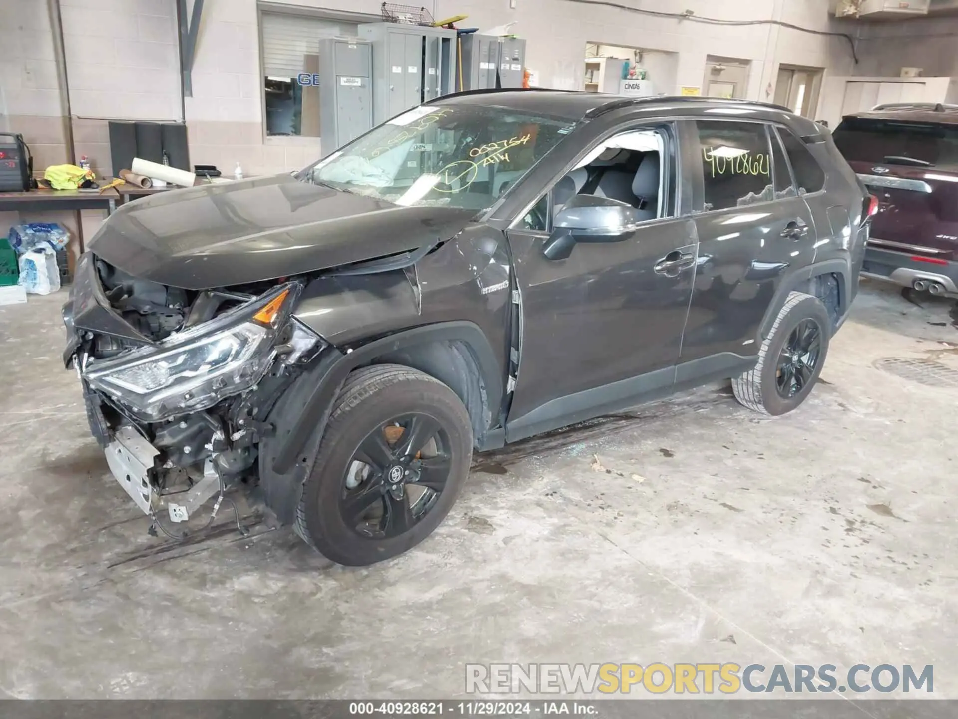 2 fotografías del automóvil dañado 4T3R6RFV8LU002754 TOYOTA RAV4 HYBRID 2020