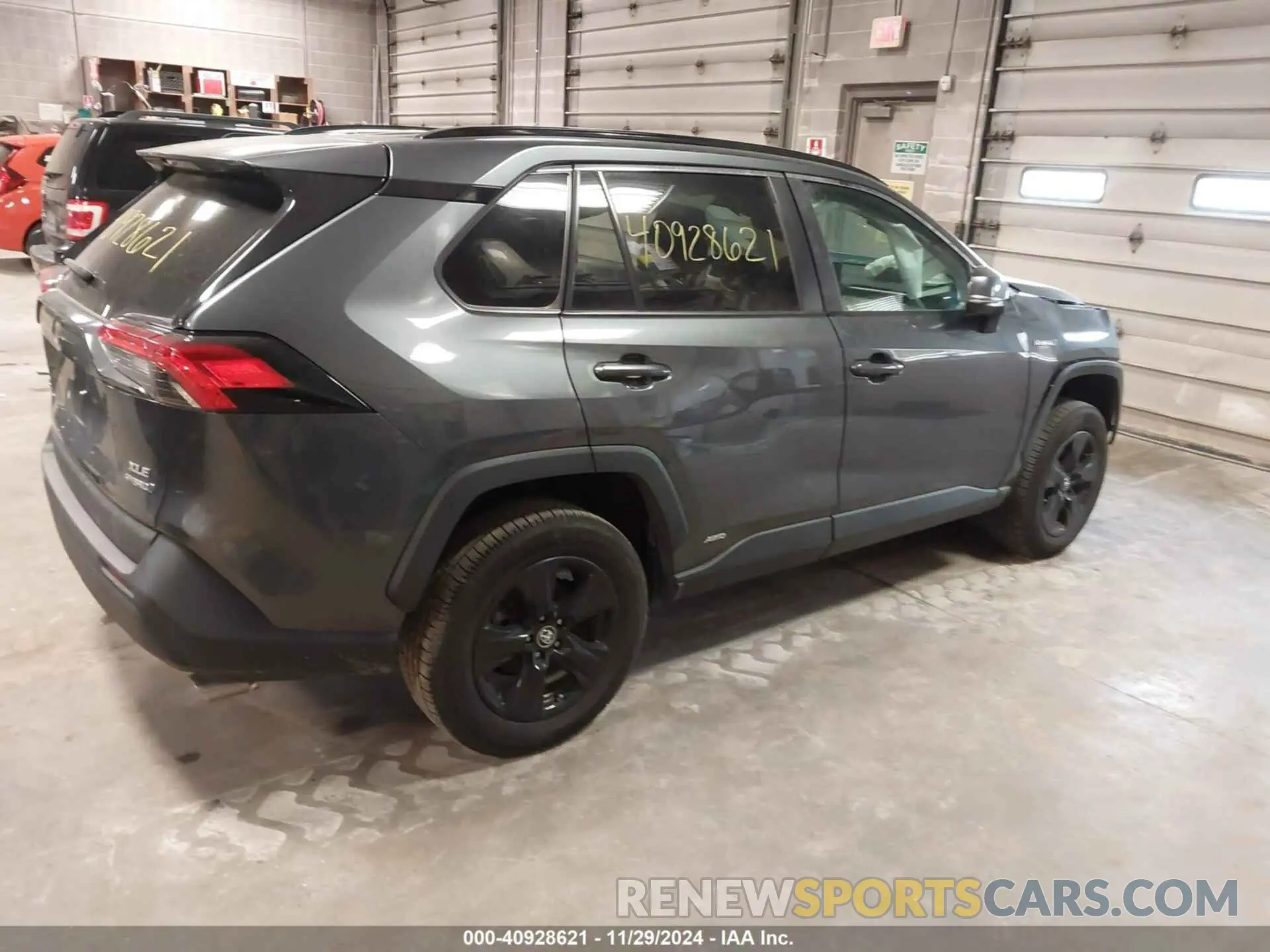 4 fotografías del automóvil dañado 4T3R6RFV8LU002754 TOYOTA RAV4 HYBRID 2020