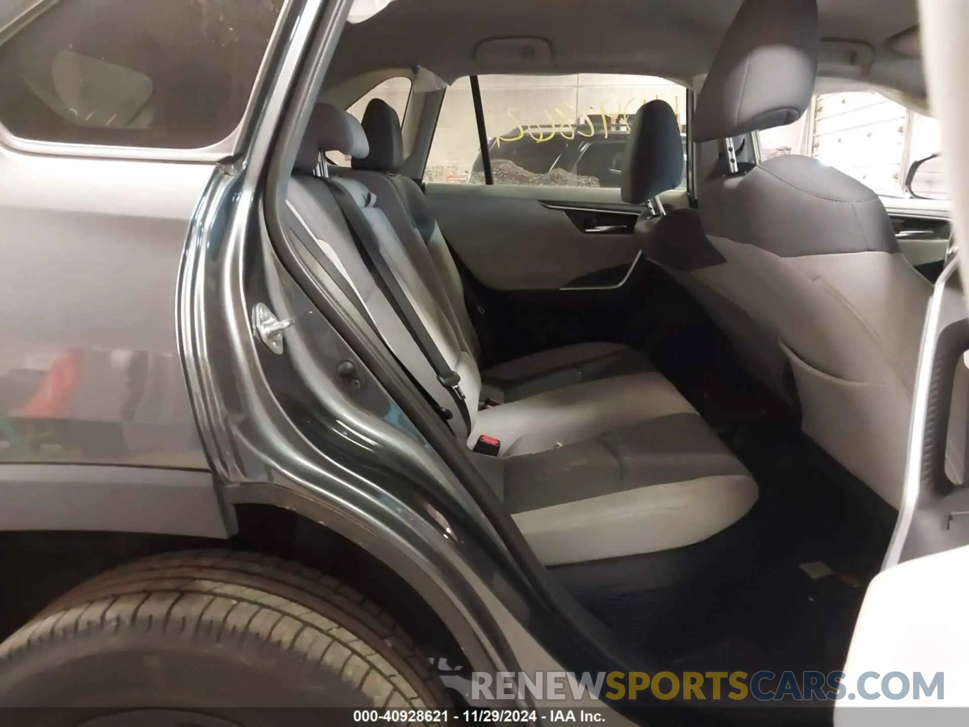 8 fotografías del automóvil dañado 4T3R6RFV8LU002754 TOYOTA RAV4 HYBRID 2020