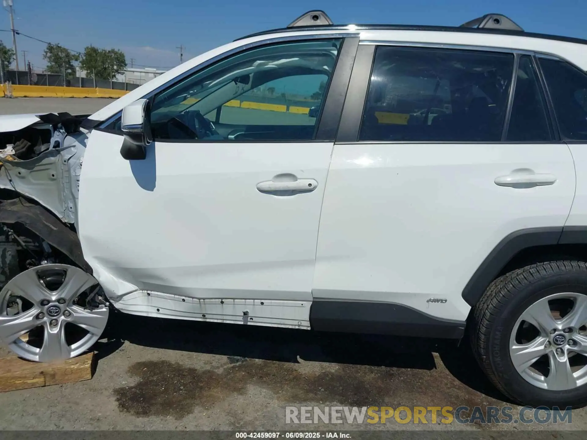 15 fotografías del automóvil dañado 4T3RWRFVXLU005512 TOYOTA RAV4 HYBRID 2020