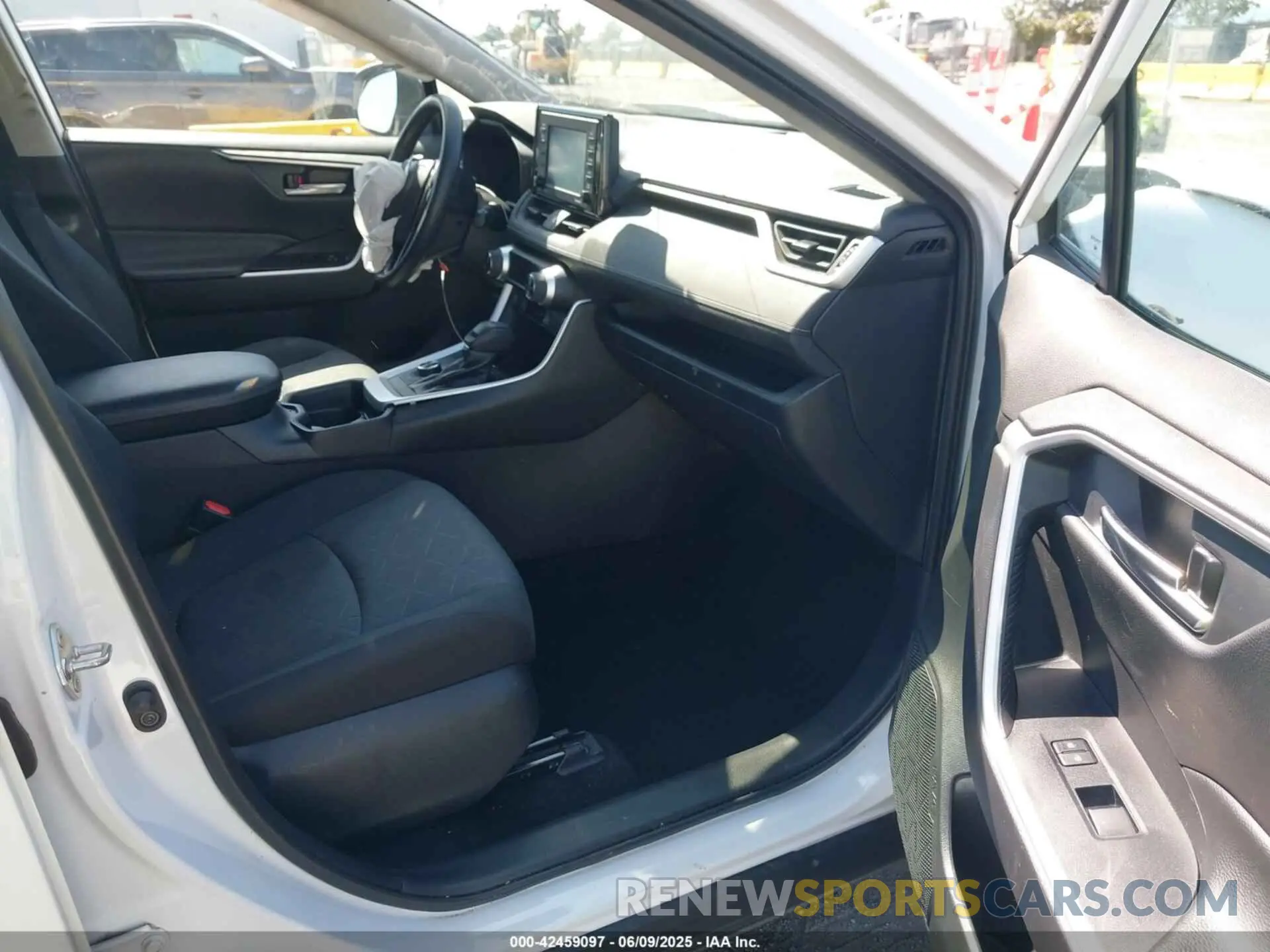 5 fotografías del automóvil dañado 4T3RWRFVXLU005512 TOYOTA RAV4 HYBRID 2020