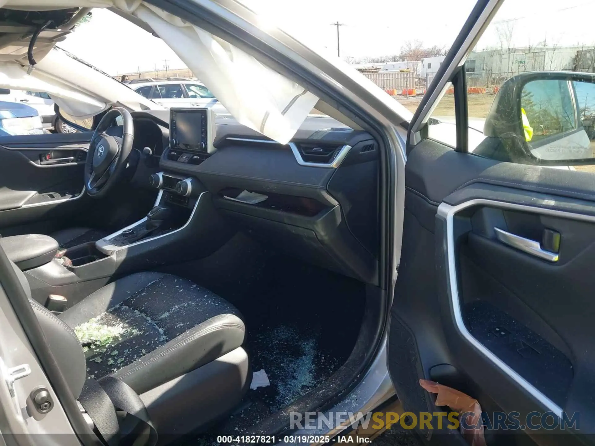 5 fotografías del automóvil dañado JTMD6RFV8LD005550 TOYOTA RAV4 HYBRID 2020