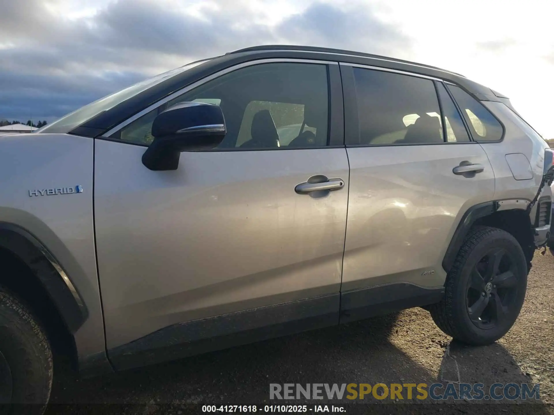 15 fotografías del automóvil dañado JTME6RFVXLJ001182 TOYOTA RAV4 HYBRID 2020