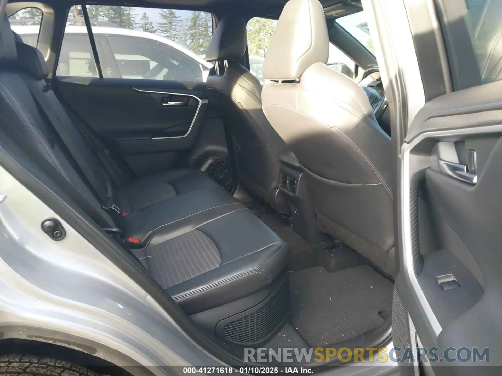8 fotografías del automóvil dañado JTME6RFVXLJ001182 TOYOTA RAV4 HYBRID 2020