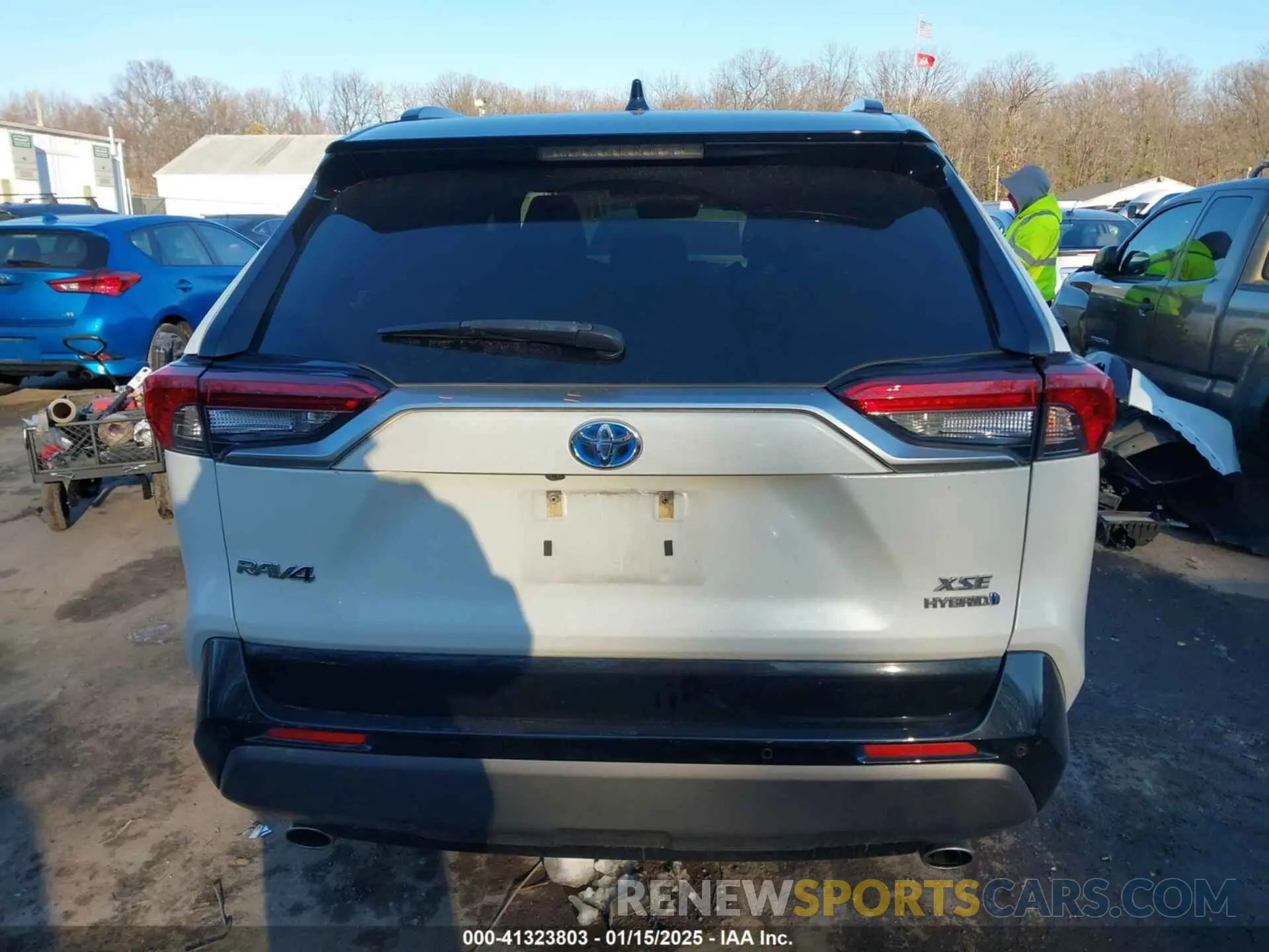 17 fotografías del automóvil dañado JTMEWRFV6LJ040724 TOYOTA RAV4 HYBRID 2020