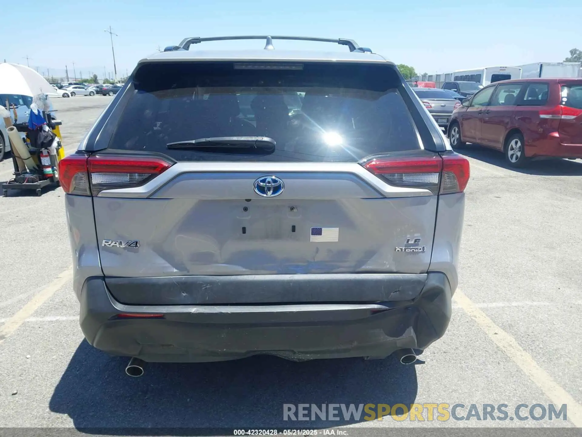 16 fotografías del automóvil dañado JTMLWRFV0LD068038 TOYOTA RAV4 HYBRID 2020