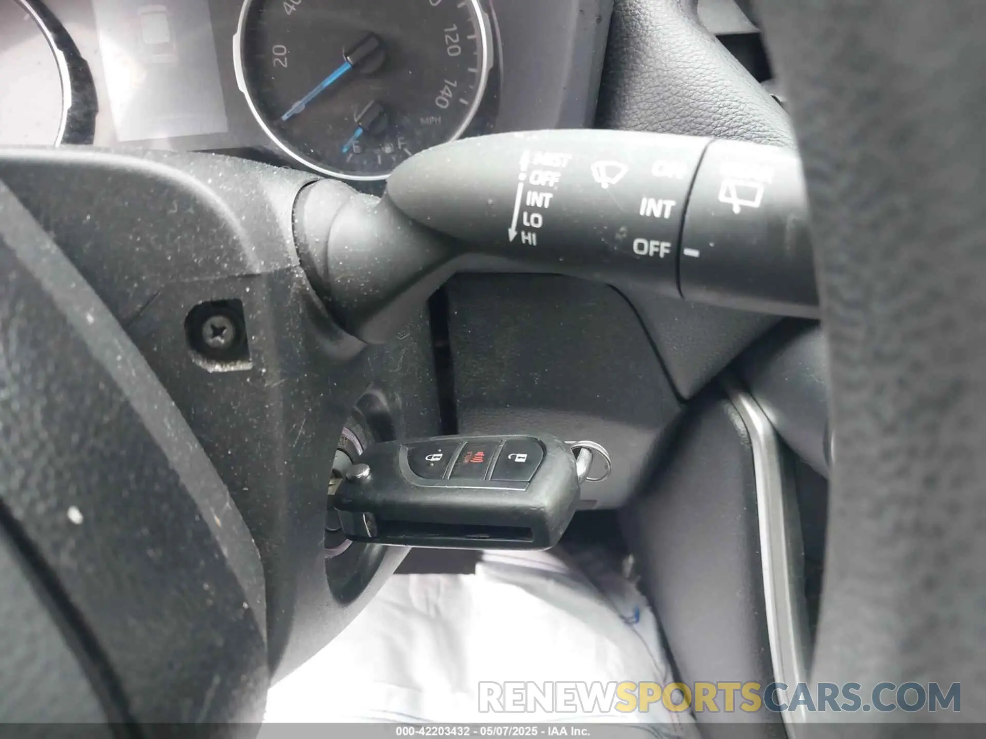 11 fotografías del automóvil dañado JTMLWRFV8LD537361 TOYOTA RAV4 HYBRID 2020
