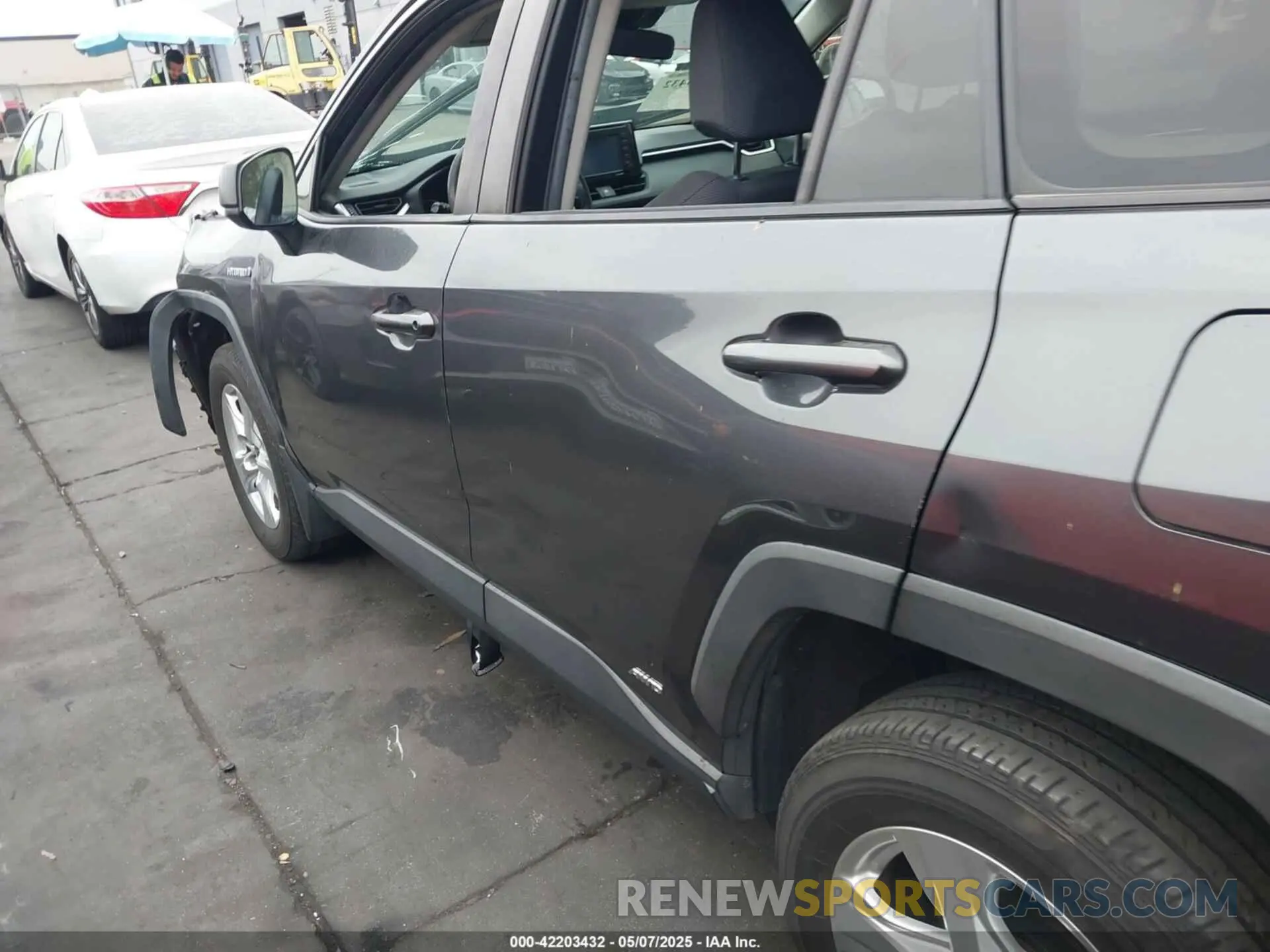 14 fotografías del automóvil dañado JTMLWRFV8LD537361 TOYOTA RAV4 HYBRID 2020