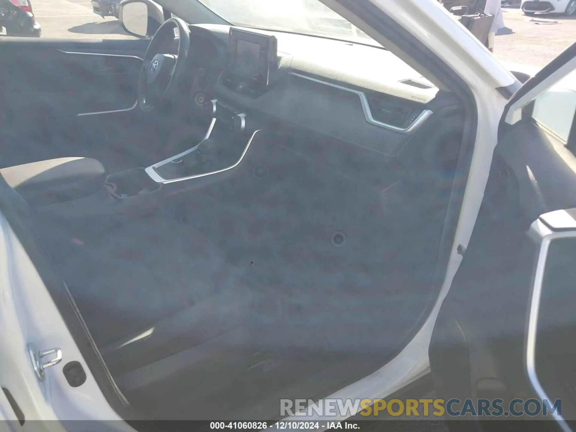 5 fotografías del automóvil dañado JTMM6RFV7LD002350 TOYOTA RAV4 HYBRID 2020