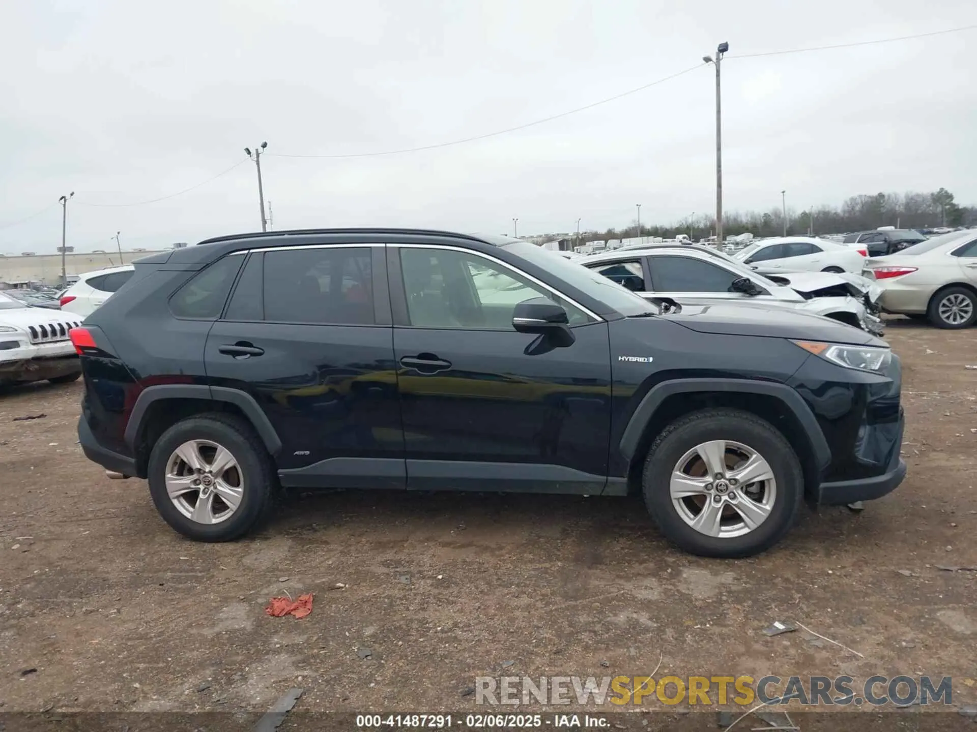 13 fotografías del automóvil dañado JTMR6RFV6LD001177 TOYOTA RAV4 HYBRID 2020
