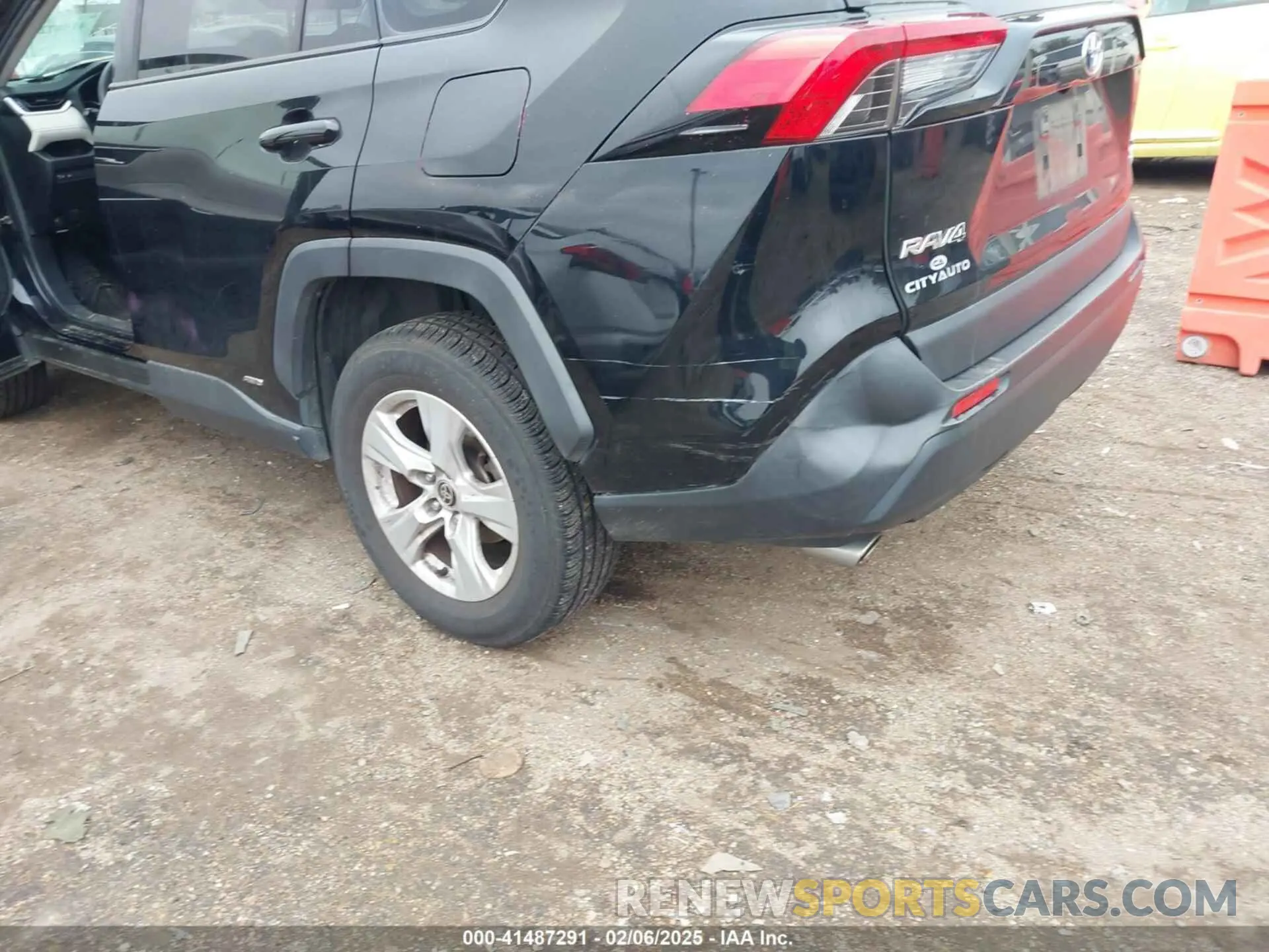 6 fotografías del automóvil dañado JTMR6RFV6LD001177 TOYOTA RAV4 HYBRID 2020