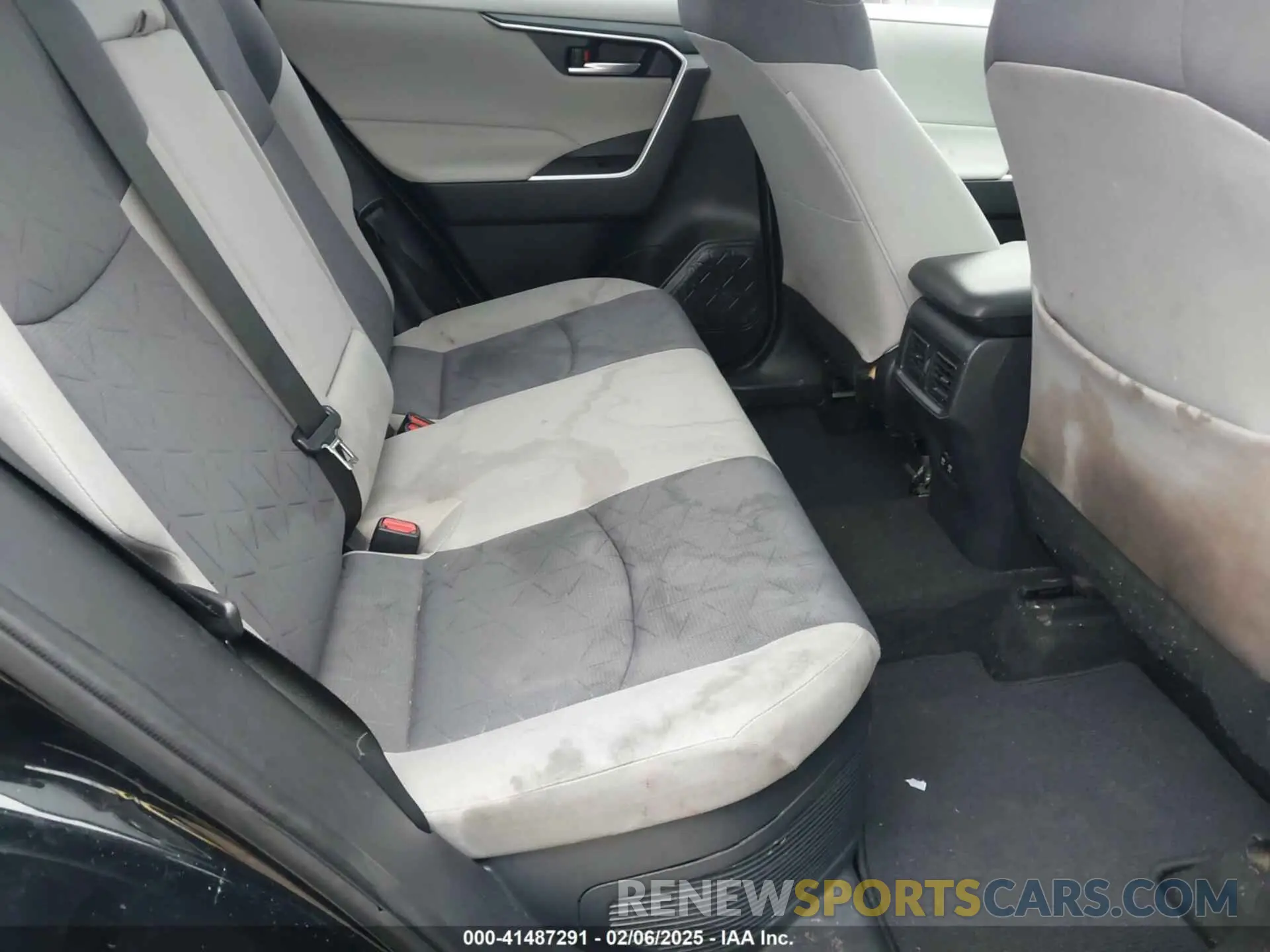 8 fotografías del automóvil dañado JTMR6RFV6LD001177 TOYOTA RAV4 HYBRID 2020