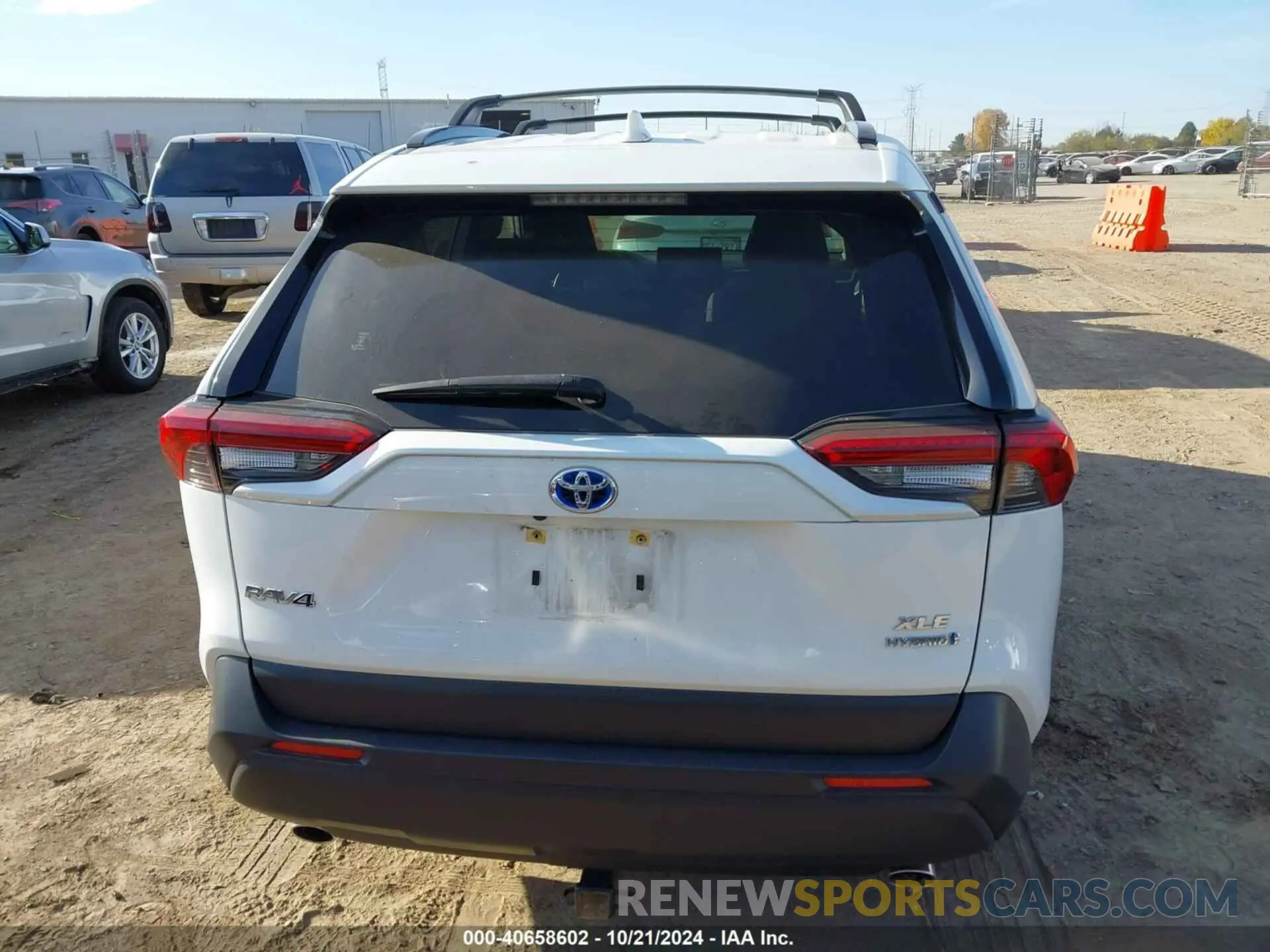 16 fotografías del automóvil dañado JTMRWRFV3LD059649 TOYOTA RAV4 HYBRID 2020