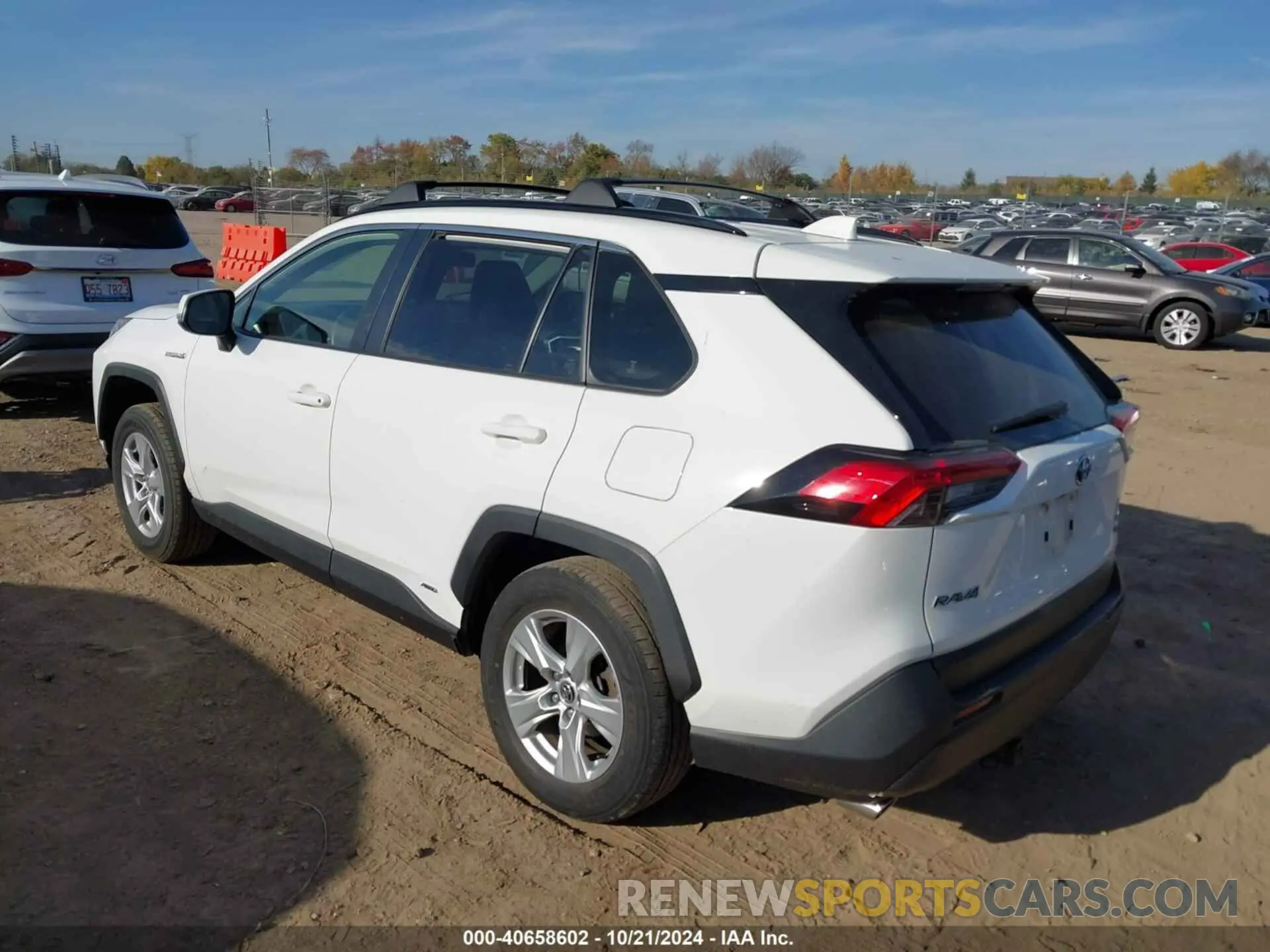 3 fotografías del automóvil dañado JTMRWRFV3LD059649 TOYOTA RAV4 HYBRID 2020
