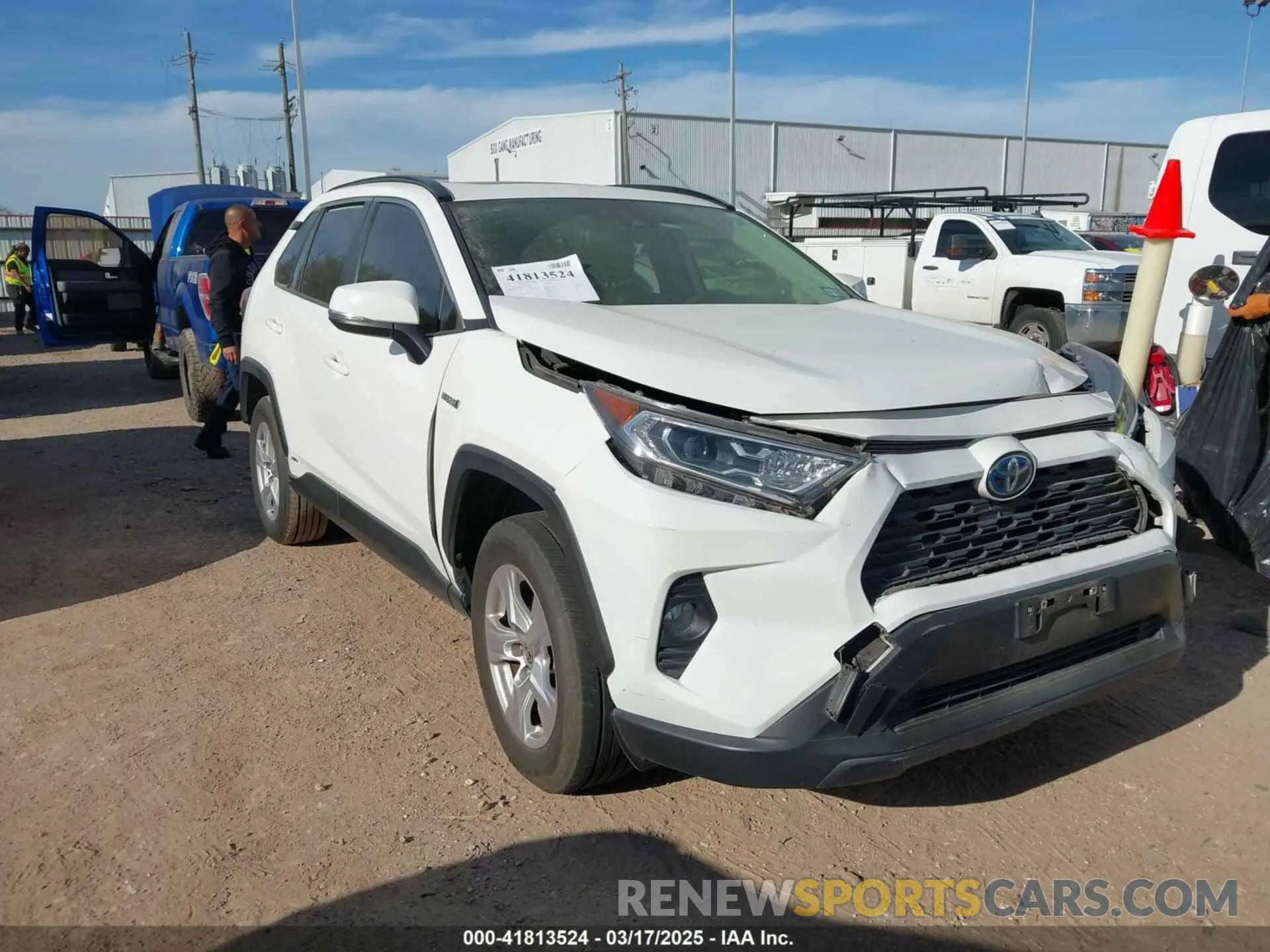1 fotografías del automóvil dañado JTMRWRFV6LD549163 TOYOTA RAV4 HYBRID 2020