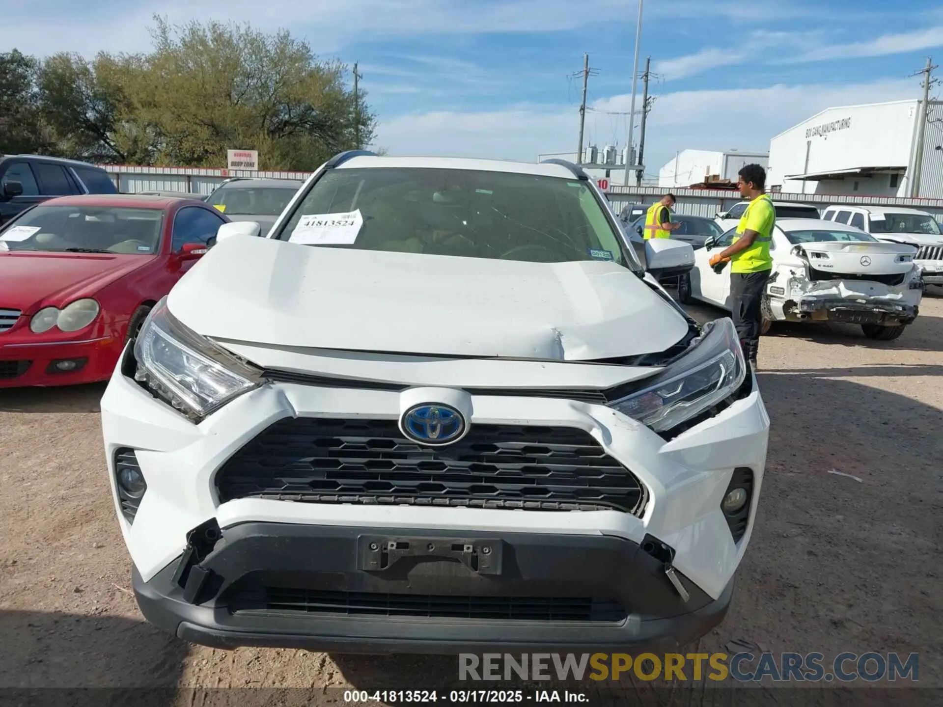 12 fotografías del automóvil dañado JTMRWRFV6LD549163 TOYOTA RAV4 HYBRID 2020