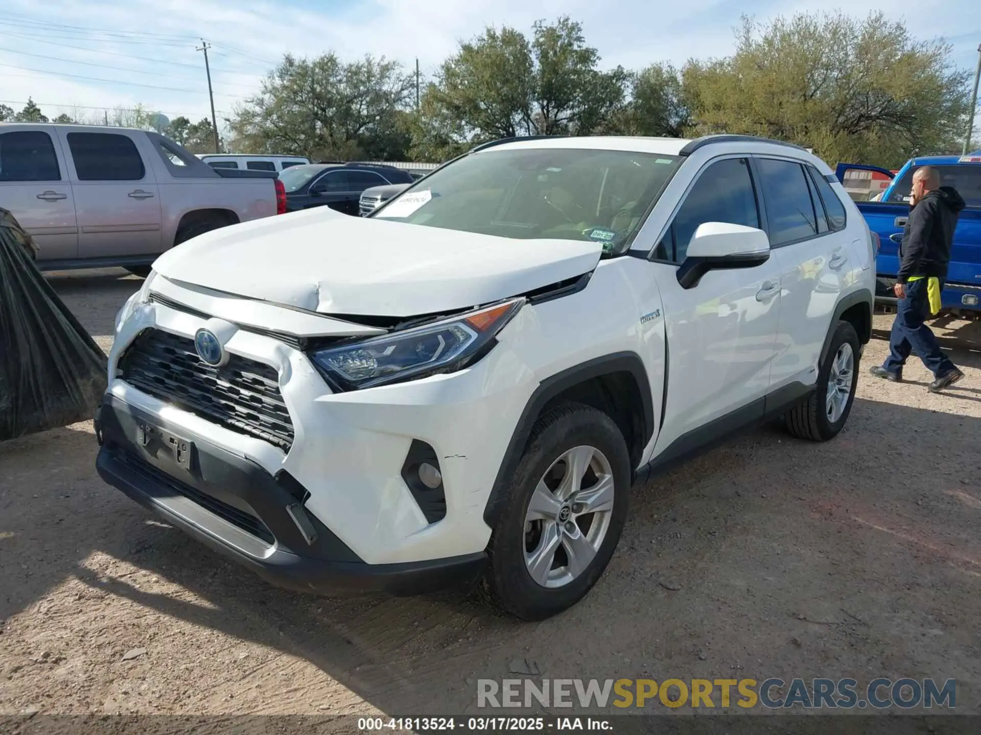 2 fotografías del automóvil dañado JTMRWRFV6LD549163 TOYOTA RAV4 HYBRID 2020