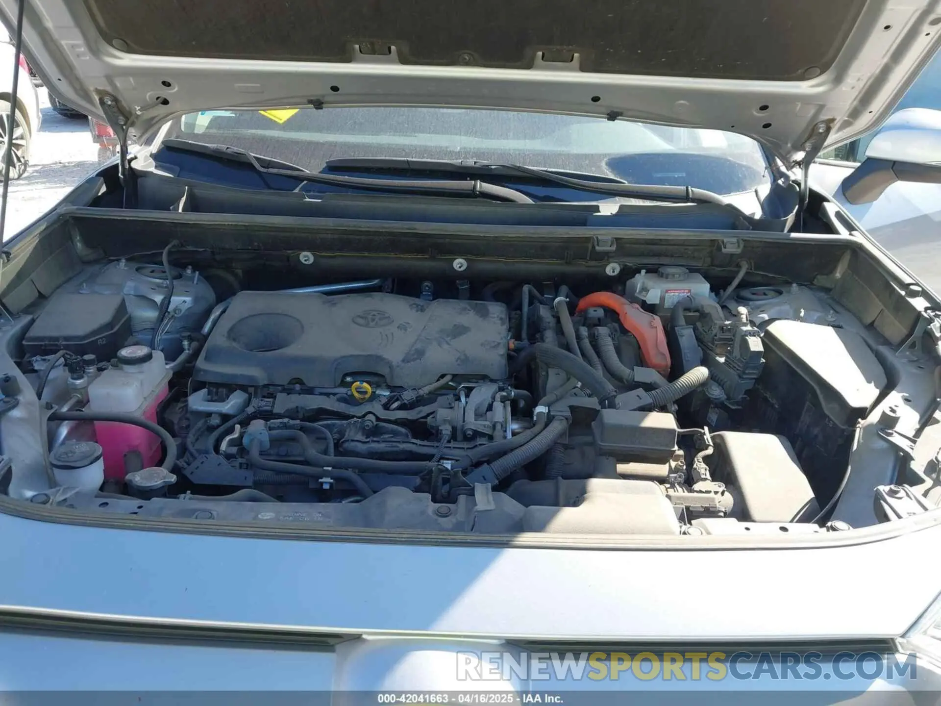 10 fotografías del automóvil dañado JTMRWRFV9LD059221 TOYOTA RAV4 HYBRID 2020