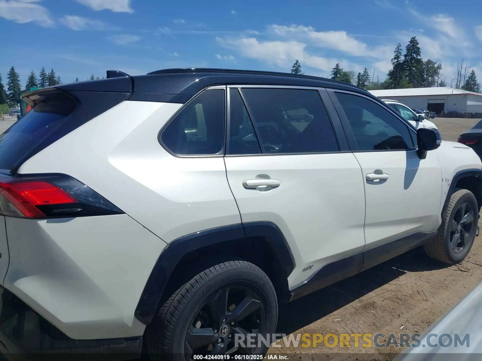 14 fotografías del automóvil dañado 2T3E6RFV1MW010758 TOYOTA RAV4 HYBRID 2021