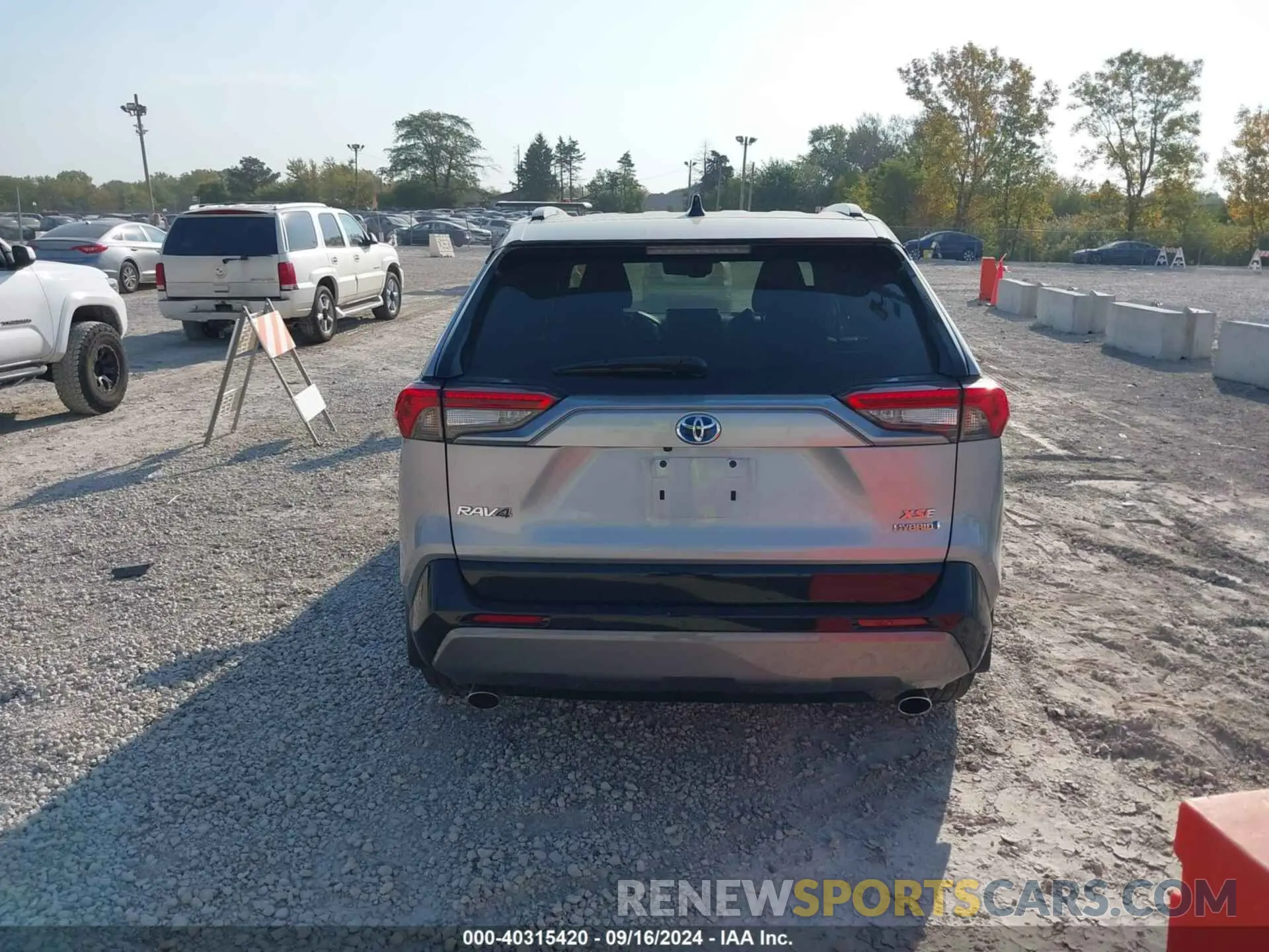 16 fotografías del automóvil dañado 2T3E6RFV8MW002916 TOYOTA RAV4 HYBRID 2021