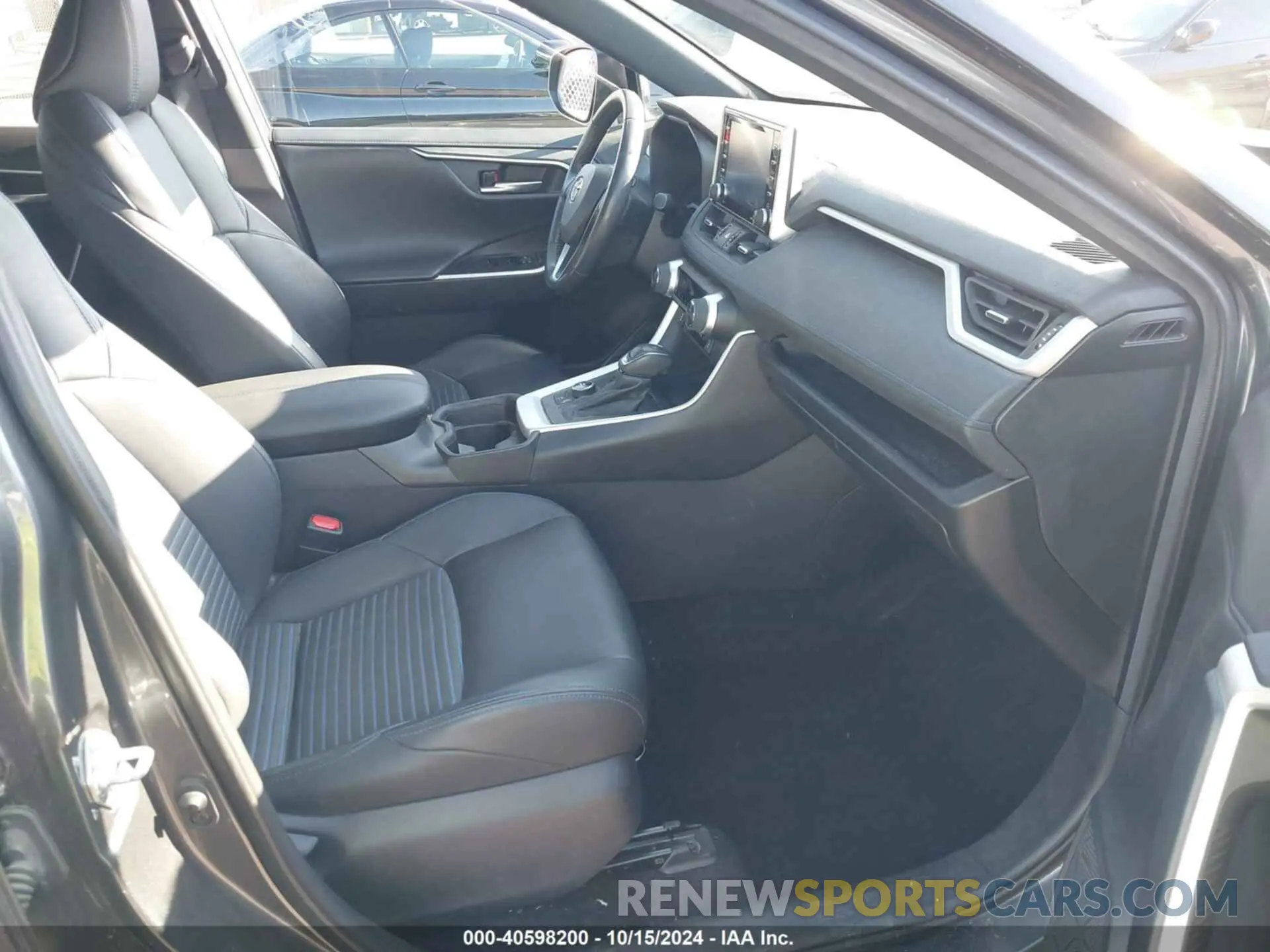 5 fotografías del automóvil dañado 2T3E6RFVXMW009477 TOYOTA RAV4 HYBRID 2021