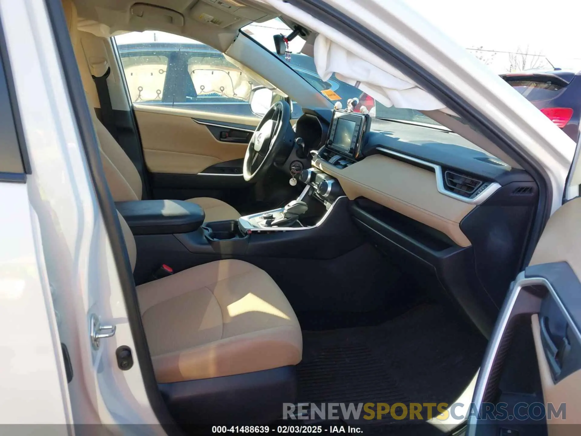 5 fotografías del automóvil dañado 2T3M6RFV8MW015418 TOYOTA RAV4 HYBRID 2021