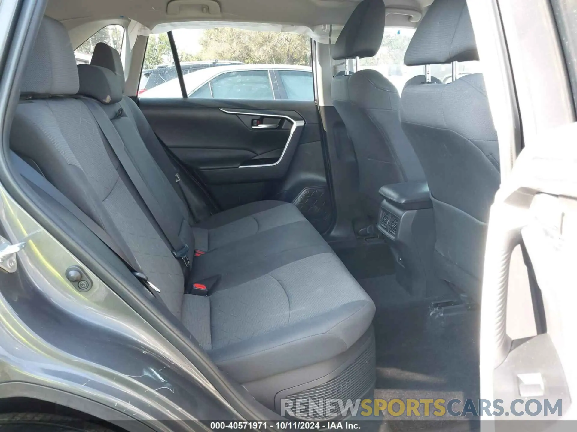 8 fotografías del automóvil dañado 2T3RWRFV8MW116416 TOYOTA RAV4 HYBRID 2021