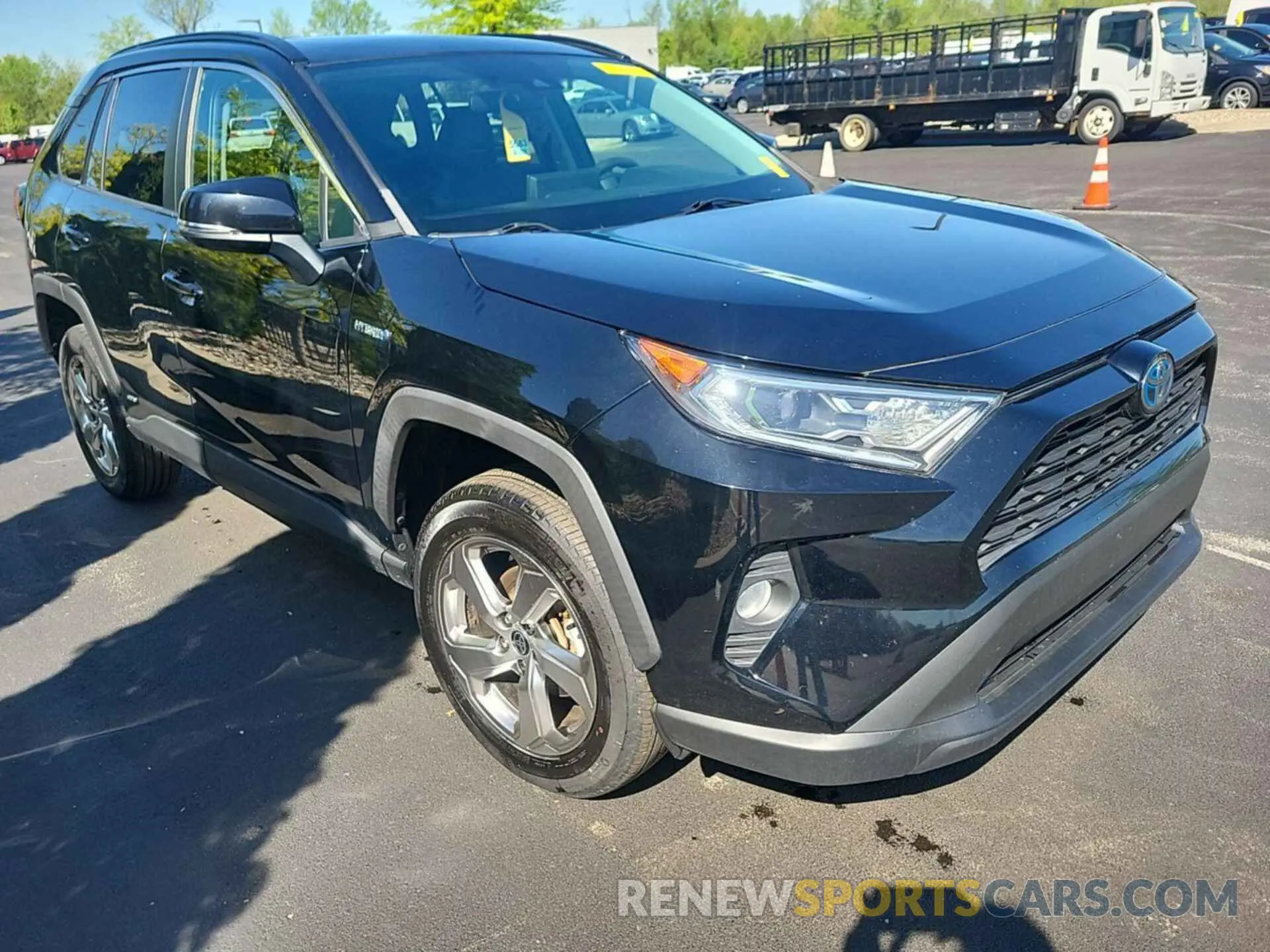 16 fotografías del automóvil dañado 4T3B6RFV3MU034076 TOYOTA RAV4 HYBRID 2021