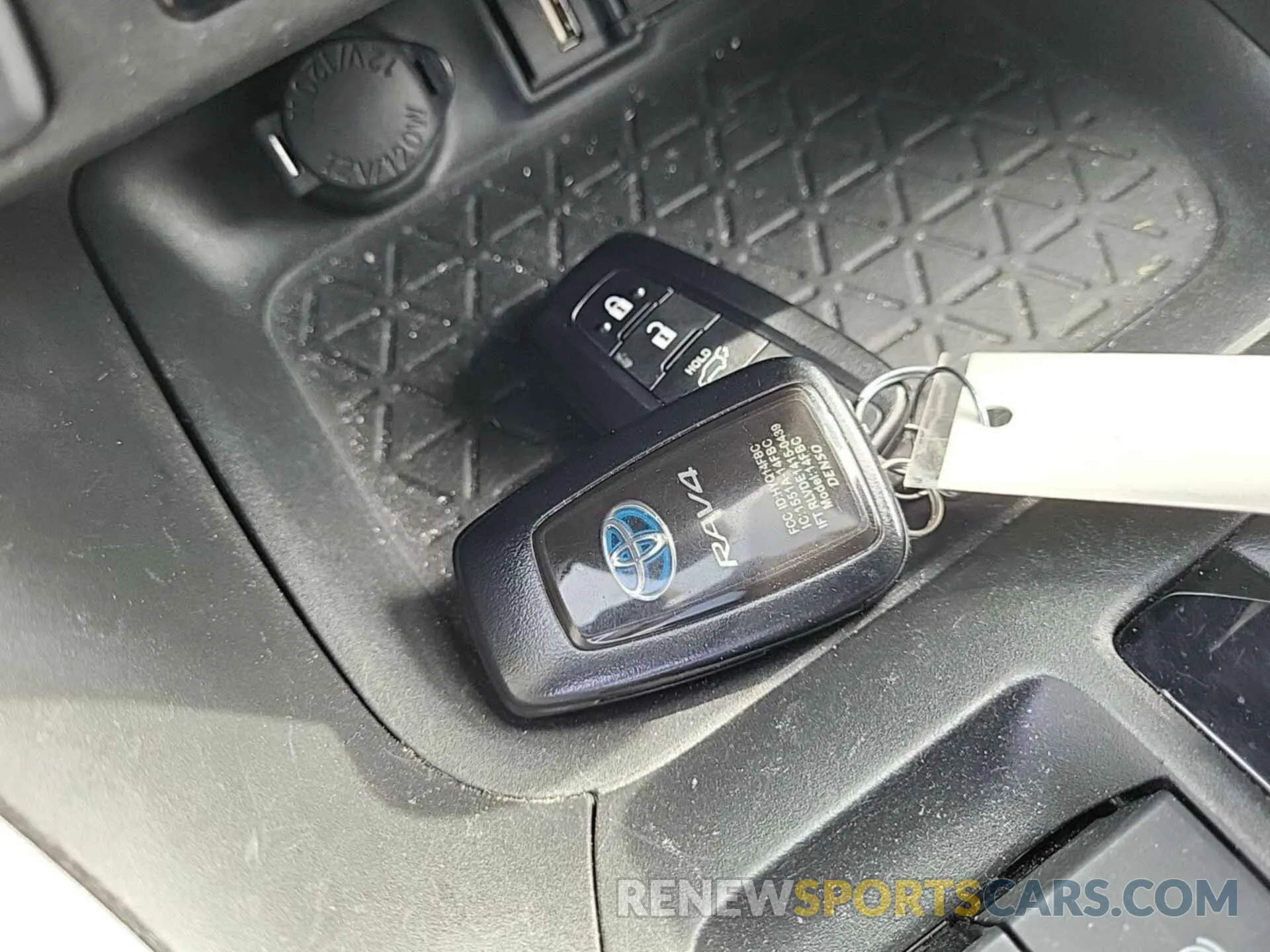6 fotografías del automóvil dañado 4T3B6RFV3MU034076 TOYOTA RAV4 HYBRID 2021