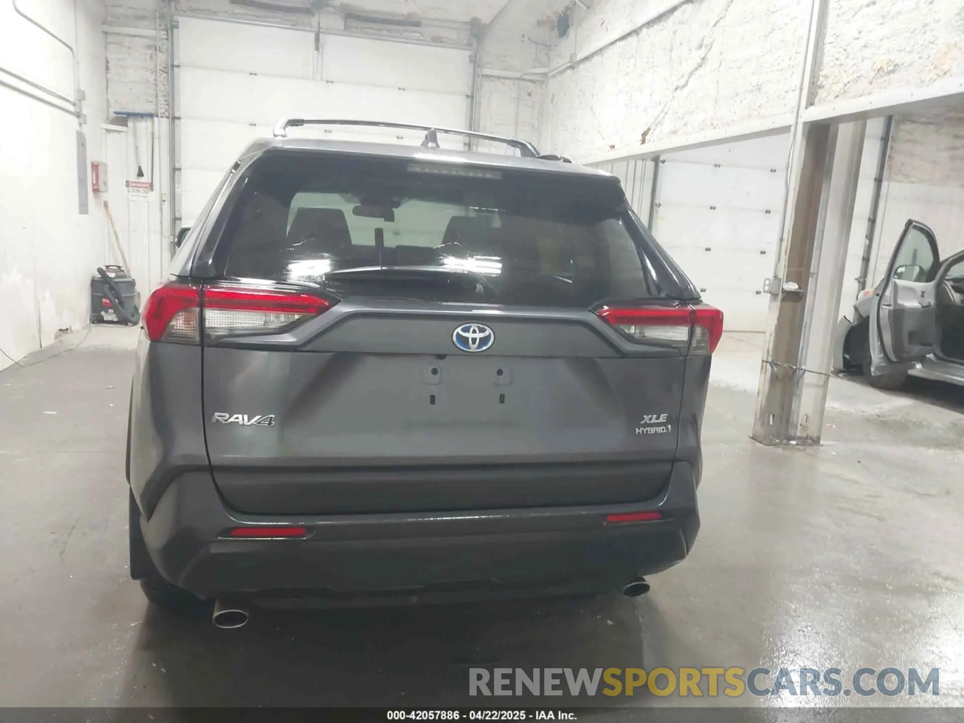 16 fotografías del automóvil dañado 4T3B6RFV4MU006402 TOYOTA RAV4 HYBRID 2021