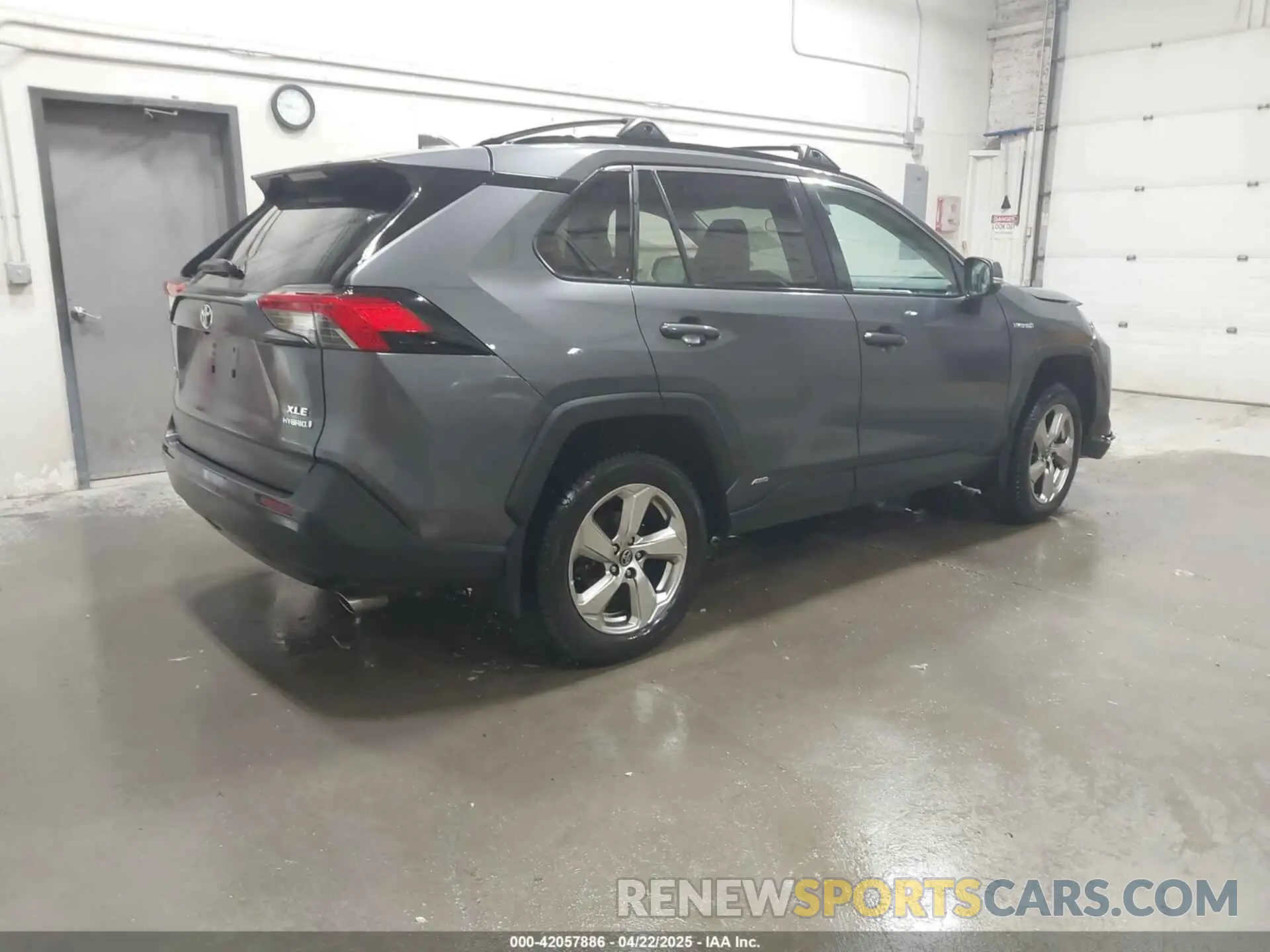 4 fotografías del automóvil dañado 4T3B6RFV4MU006402 TOYOTA RAV4 HYBRID 2021