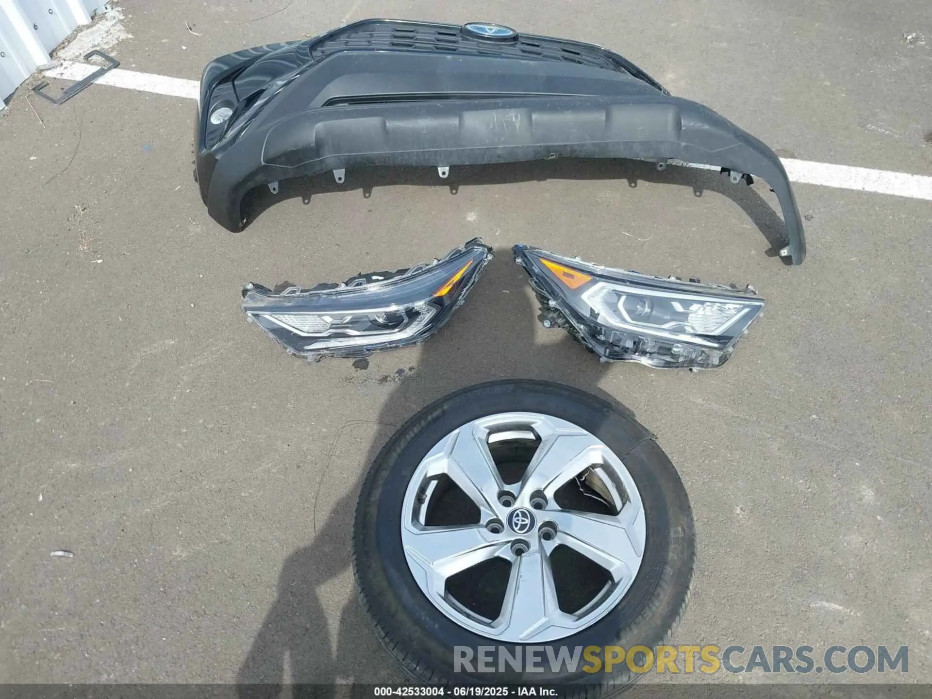 12 fotografías del automóvil dañado 4T3B6RFVXMU040585 TOYOTA RAV4 HYBRID 2021