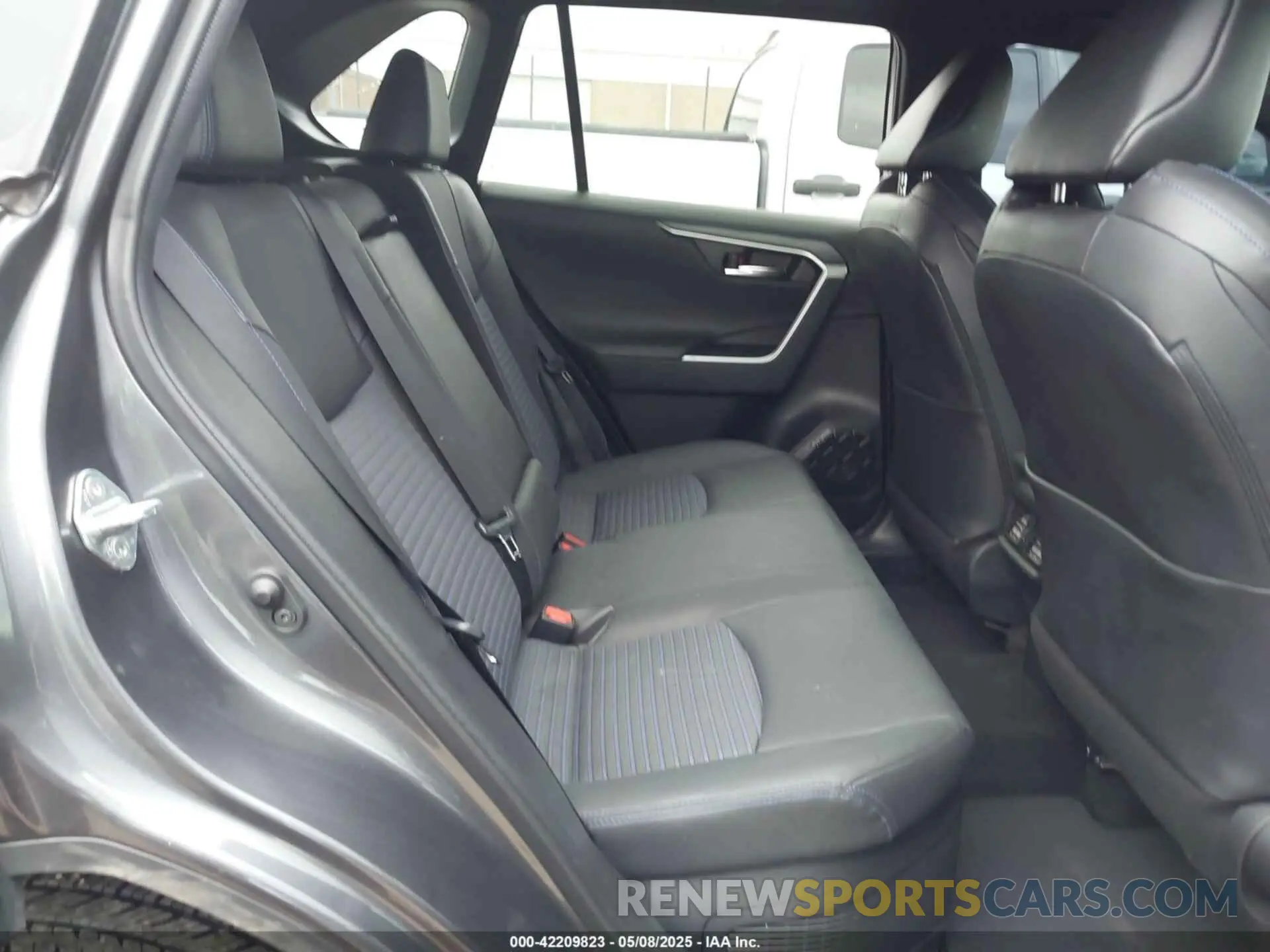 8 fotografías del automóvil dañado 4T3E6RFV0MU059367 TOYOTA RAV4 HYBRID 2021