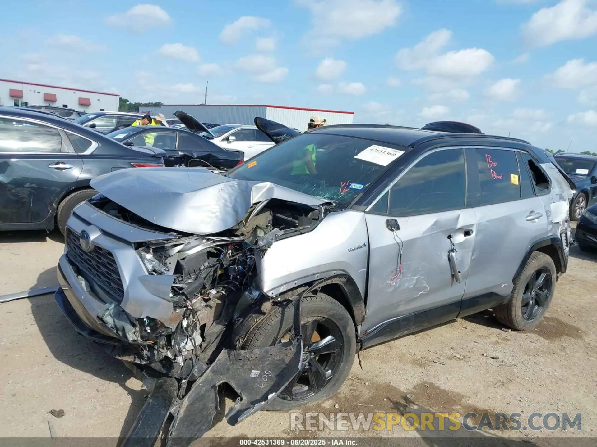 2 fotografías del automóvil dañado 4T3E6RFV3MU043387 TOYOTA RAV4 HYBRID 2021