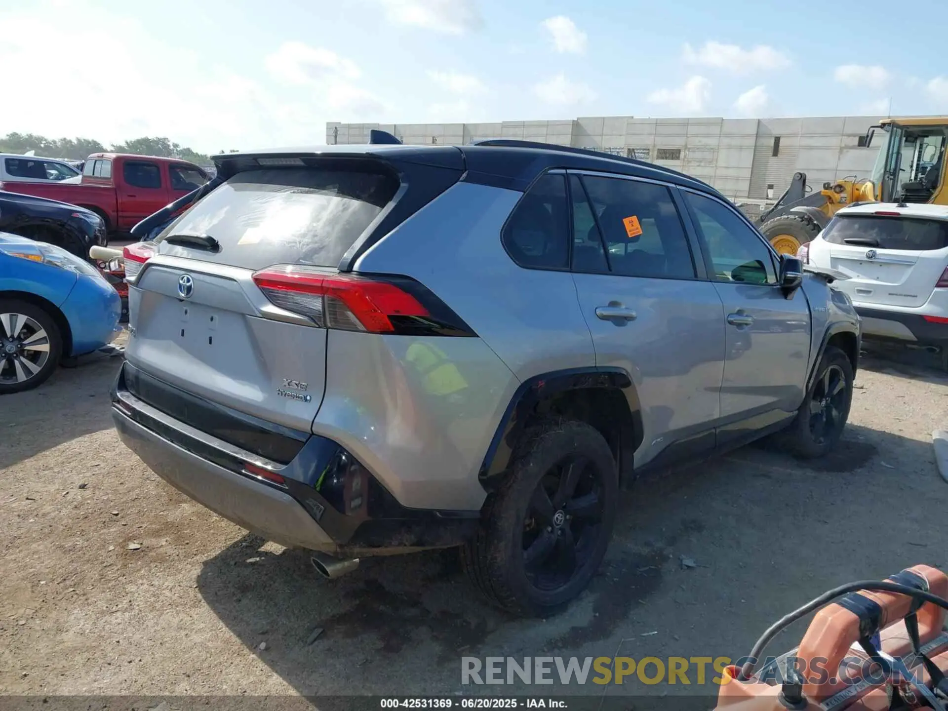 4 fotografías del automóvil dañado 4T3E6RFV3MU043387 TOYOTA RAV4 HYBRID 2021