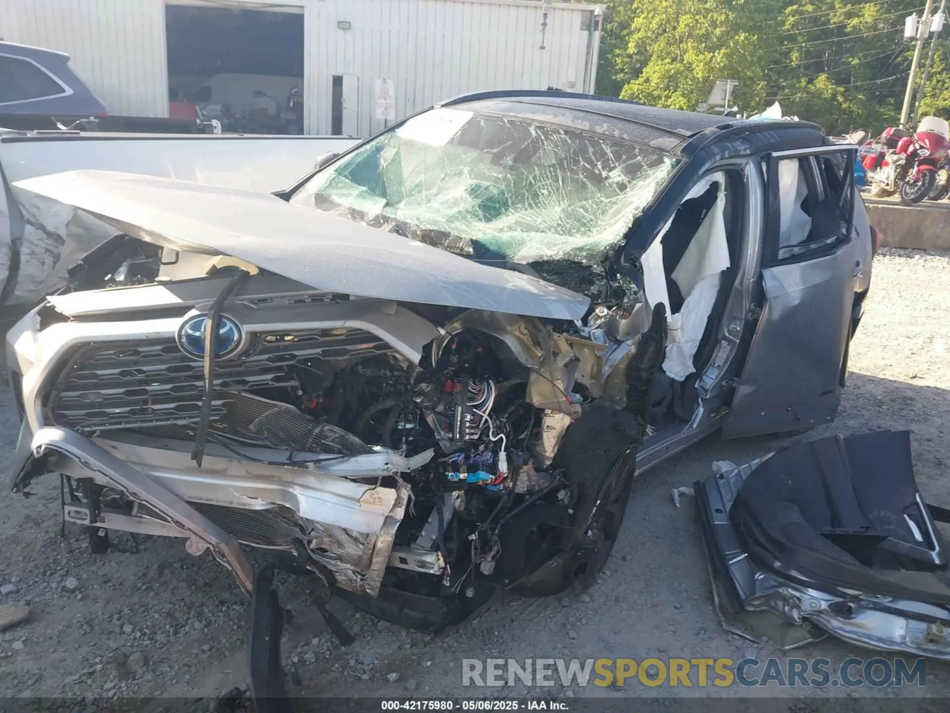 2 fotografías del automóvil dañado 4T3E6RFV3MU055183 TOYOTA RAV4 HYBRID 2021