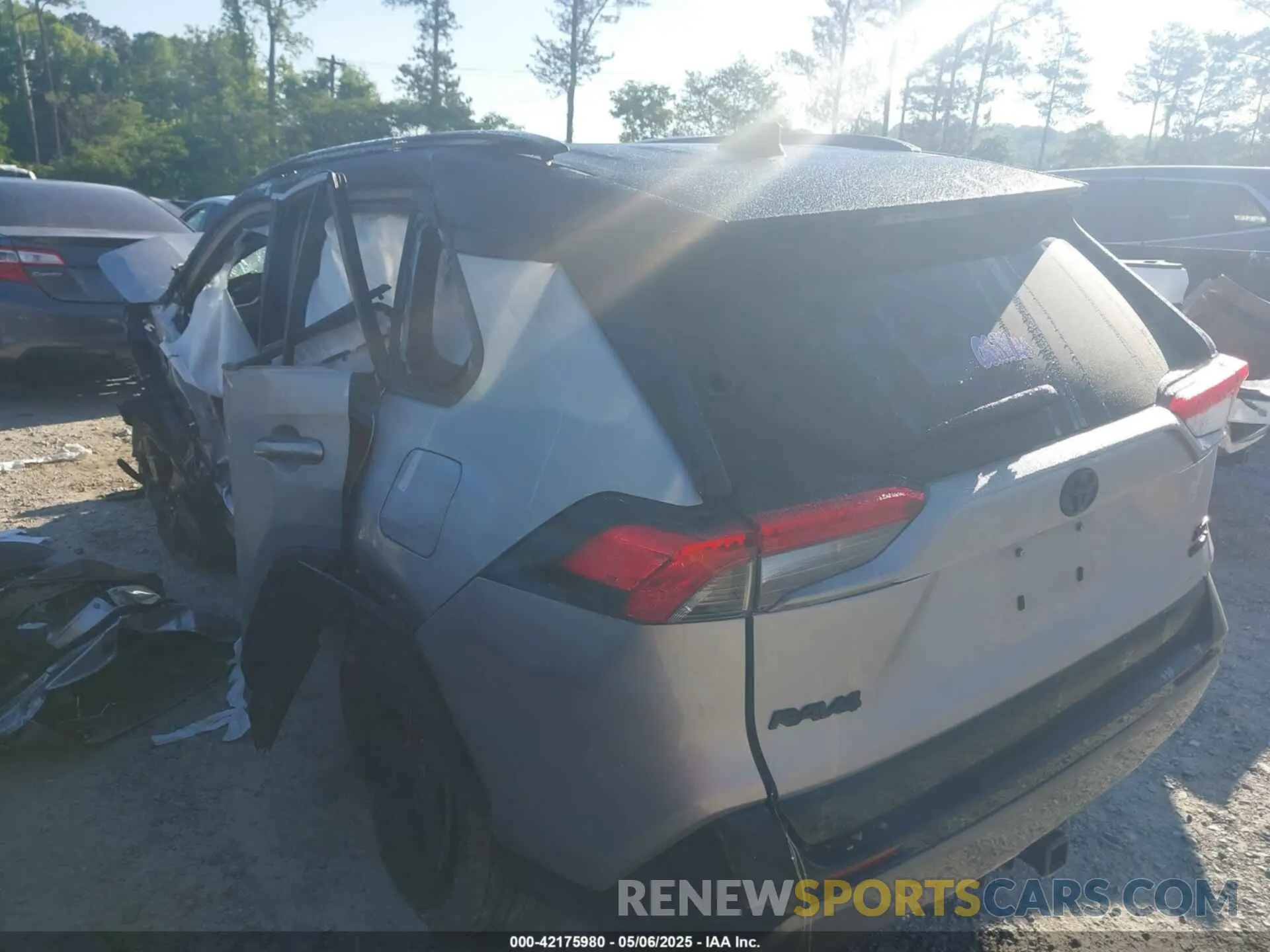 3 fotografías del automóvil dañado 4T3E6RFV3MU055183 TOYOTA RAV4 HYBRID 2021