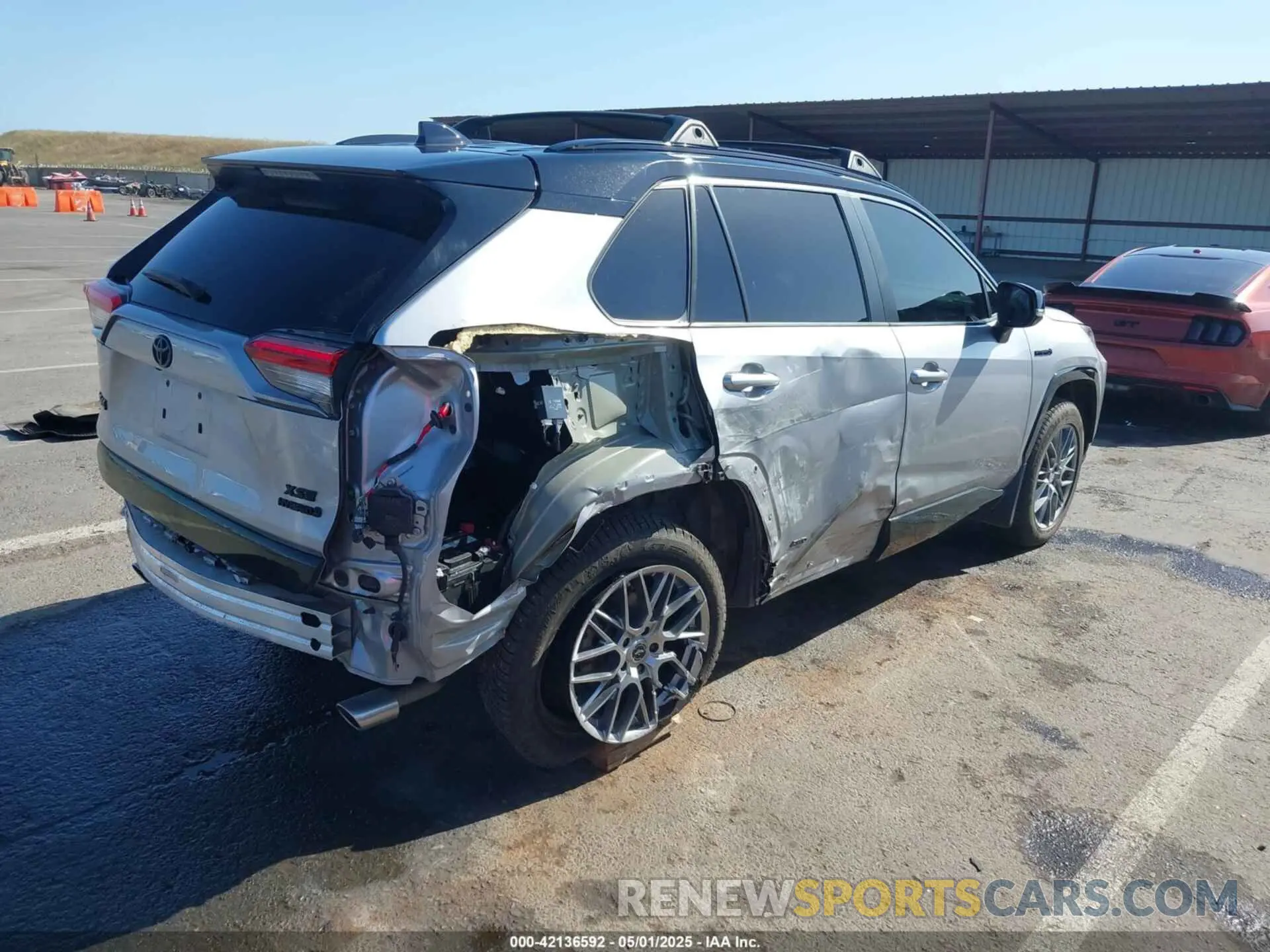 4 fotografías del automóvil dañado 4T3E6RFVXMU016087 TOYOTA RAV4 HYBRID 2021