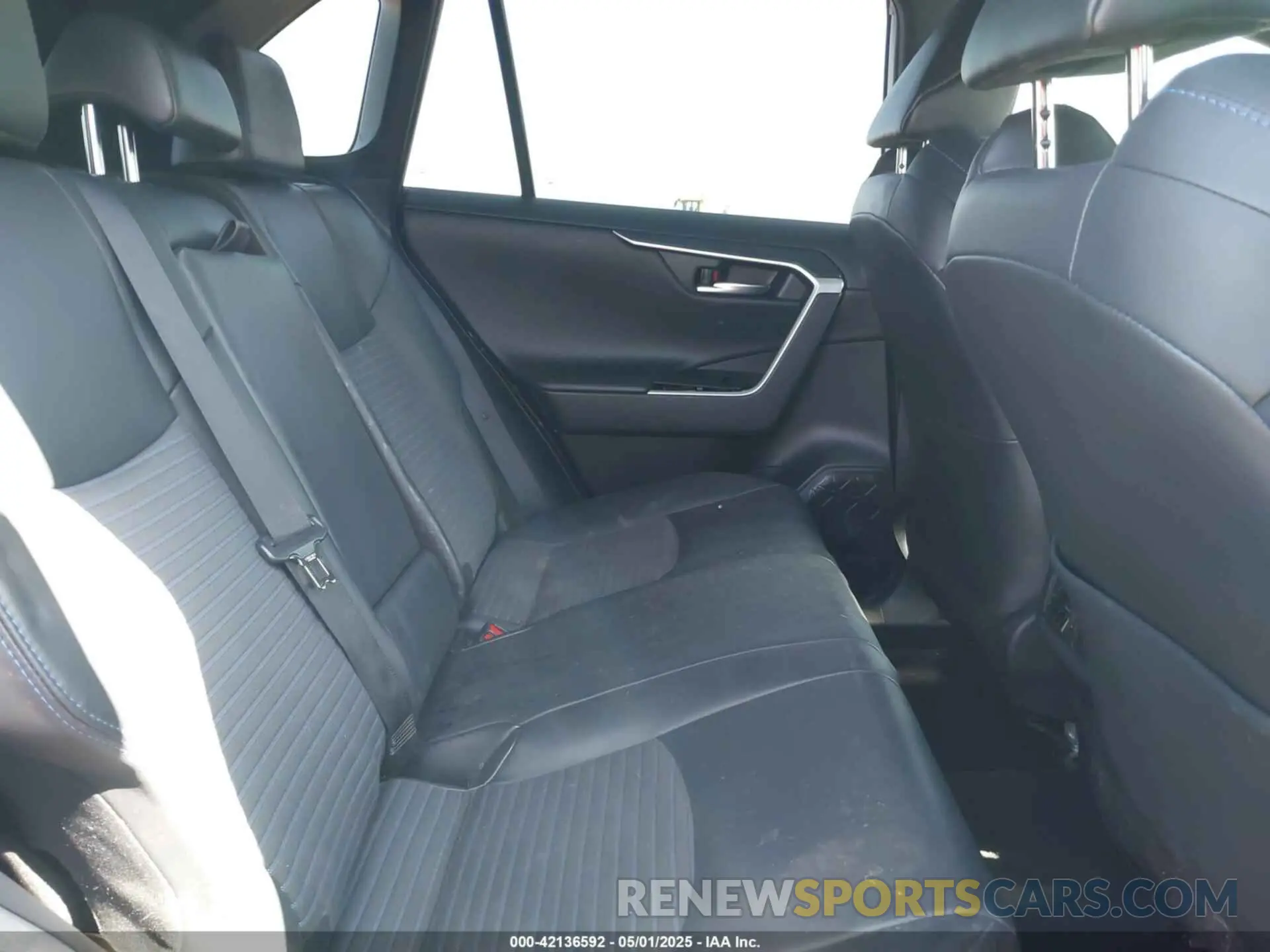 8 fotografías del automóvil dañado 4T3E6RFVXMU016087 TOYOTA RAV4 HYBRID 2021
