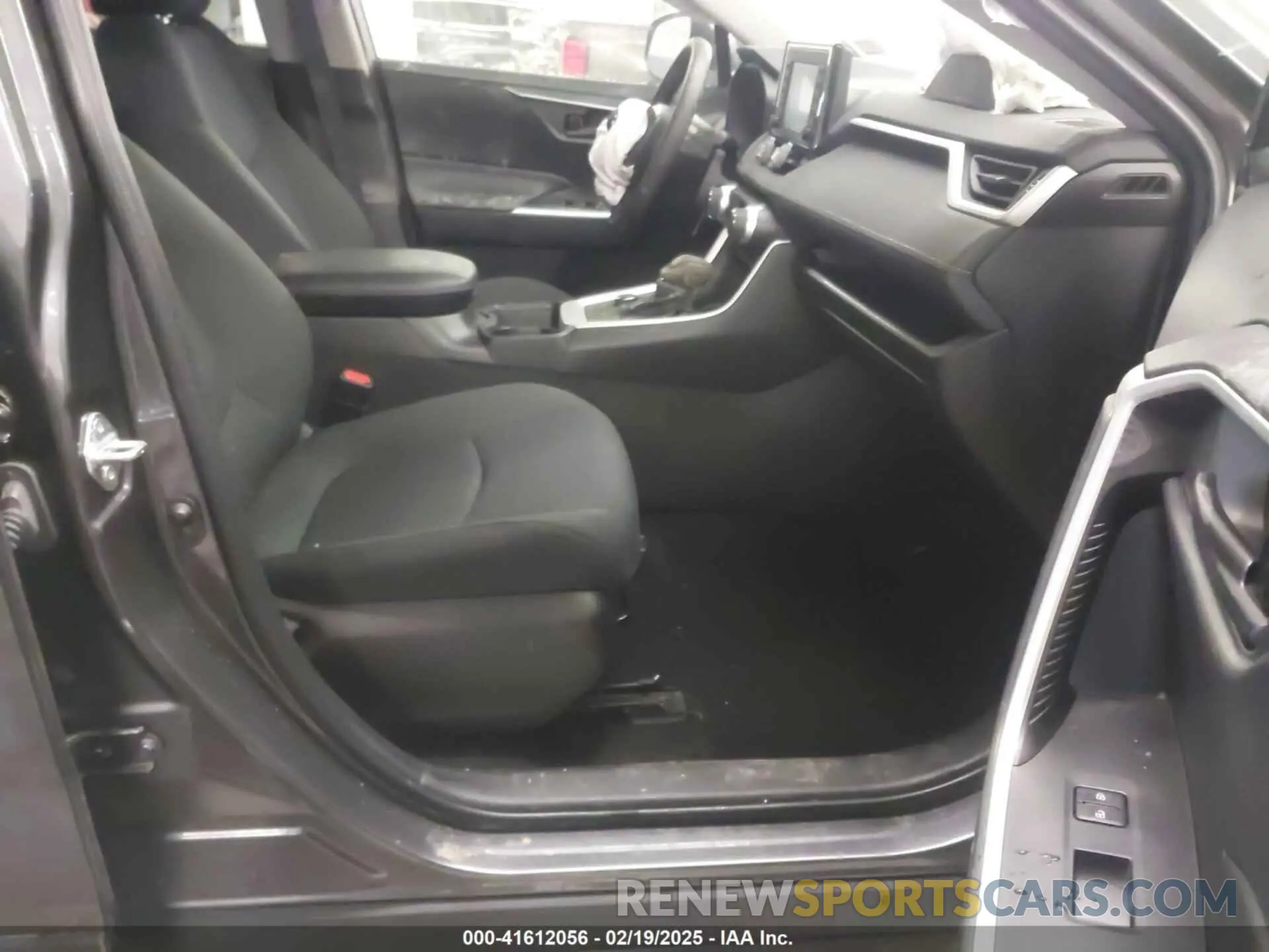5 fotografías del automóvil dañado 4T3LWRFV1MU047476 TOYOTA RAV4 HYBRID 2021