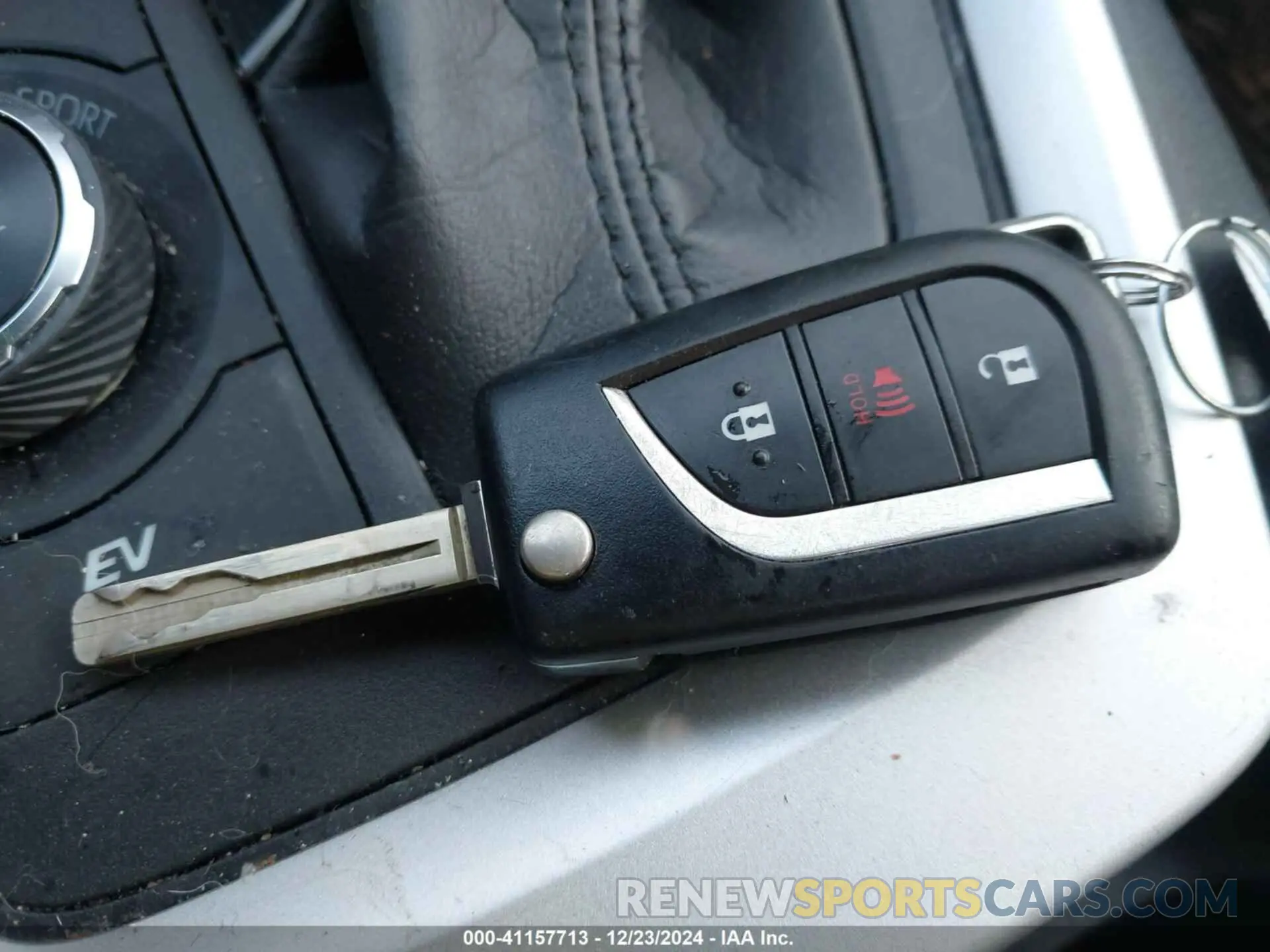 11 fotografías del automóvil dañado 4T3LWRFV7MU020055 TOYOTA RAV4 HYBRID 2021