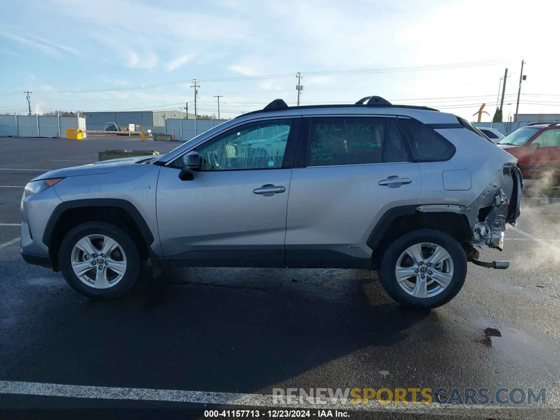 15 fotografías del automóvil dañado 4T3LWRFV7MU020055 TOYOTA RAV4 HYBRID 2021