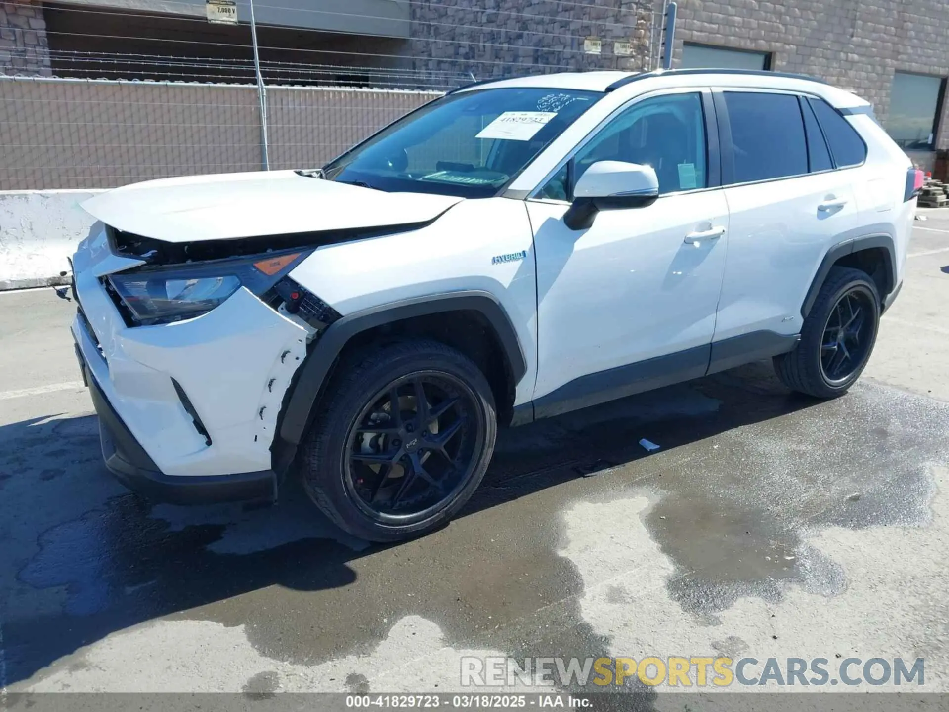 2 fotografías del automóvil dañado 4T3M6RFV7MU027172 TOYOTA RAV4 HYBRID 2021