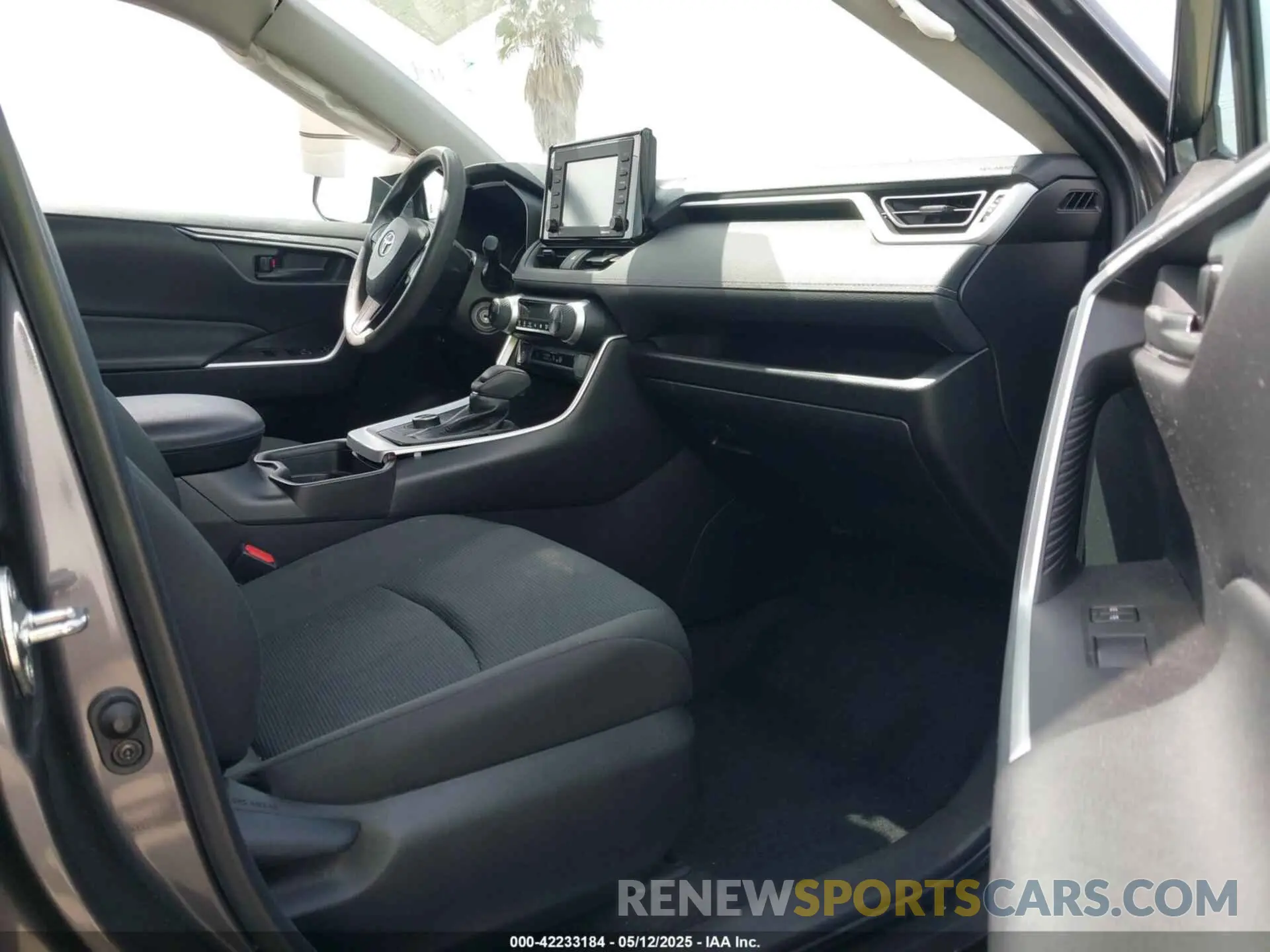 5 fotografías del automóvil dañado 4T3MWRFV3MU048813 TOYOTA RAV4 HYBRID 2021