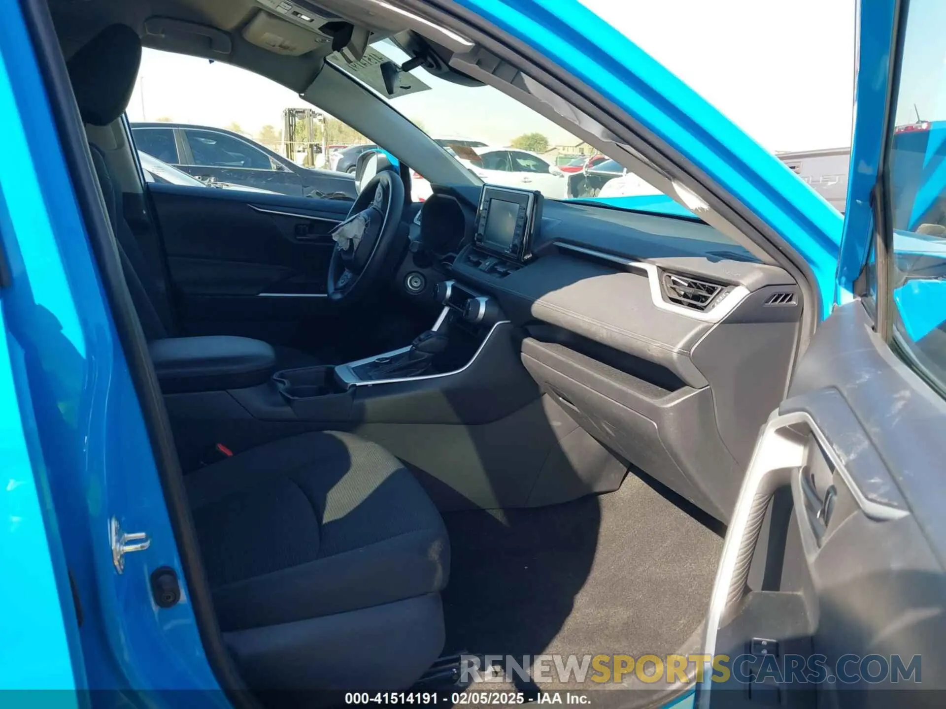5 fotografías del automóvil dañado 4T3MWRFVXMU023035 TOYOTA RAV4 HYBRID 2021