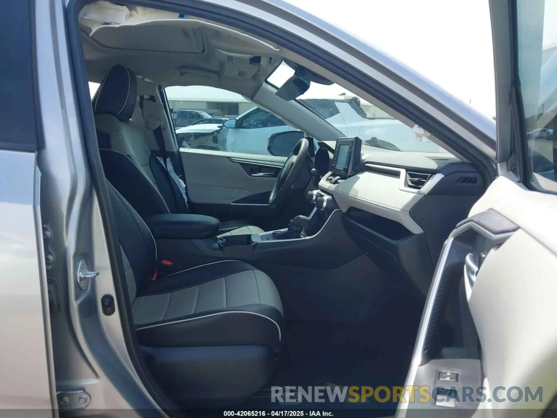 5 fotografías del automóvil dañado 4T3RWRFV1MU040120 TOYOTA RAV4 HYBRID 2021