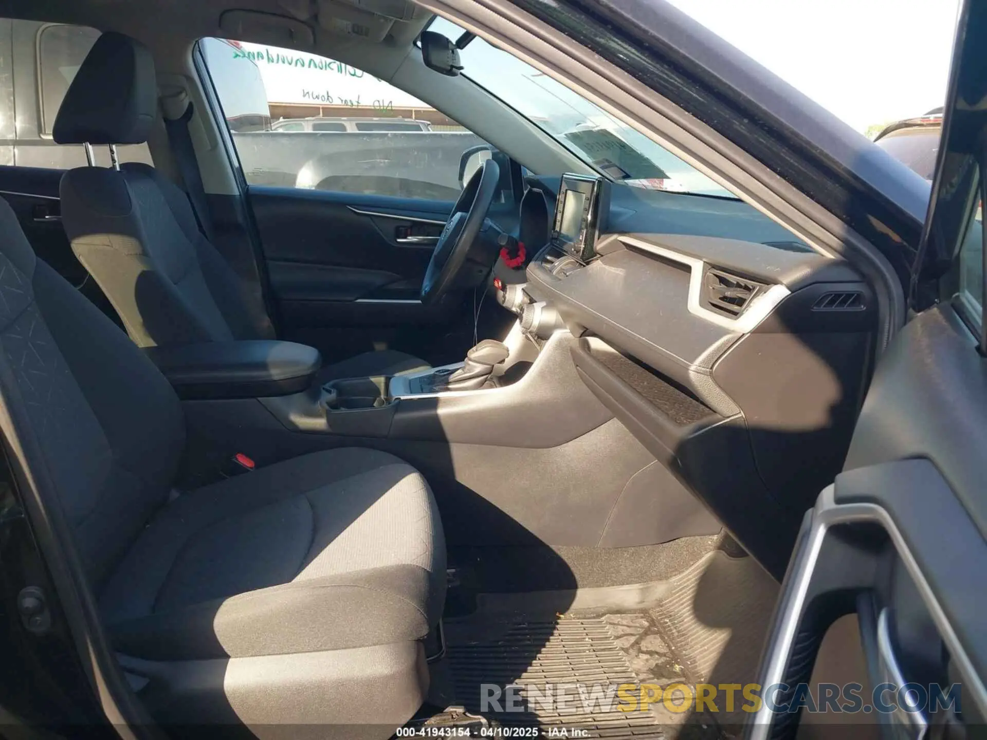 5 fotografías del automóvil dañado 4T3RWRFV5MU012238 TOYOTA RAV4 HYBRID 2021