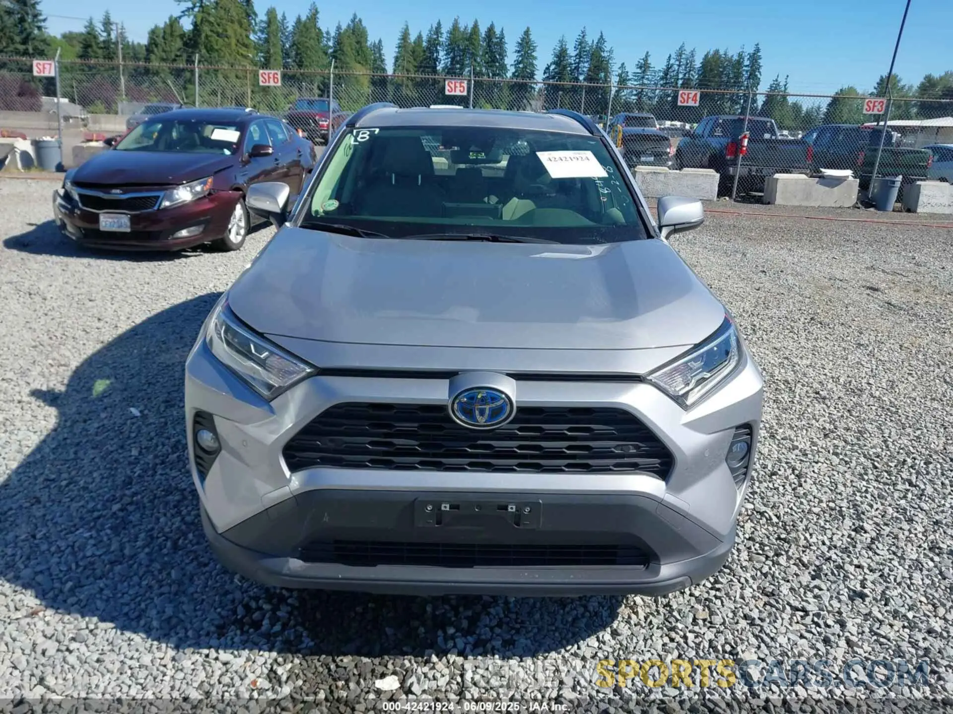11 fotografías del automóvil dañado JTMB6RFV9MD020437 TOYOTA RAV4 HYBRID 2021
