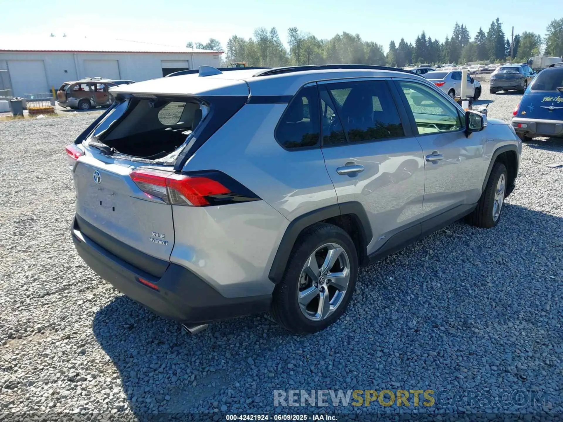 4 fotografías del automóvil dañado JTMB6RFV9MD020437 TOYOTA RAV4 HYBRID 2021